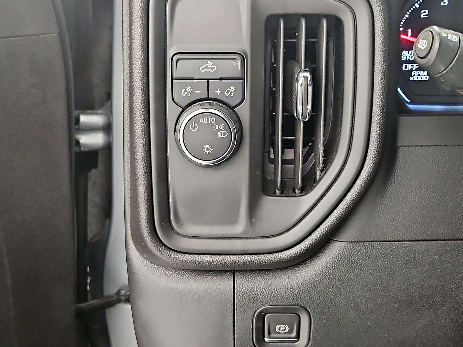 Thumbnail: 2023 Chevrolet Silverado 1500 - 13