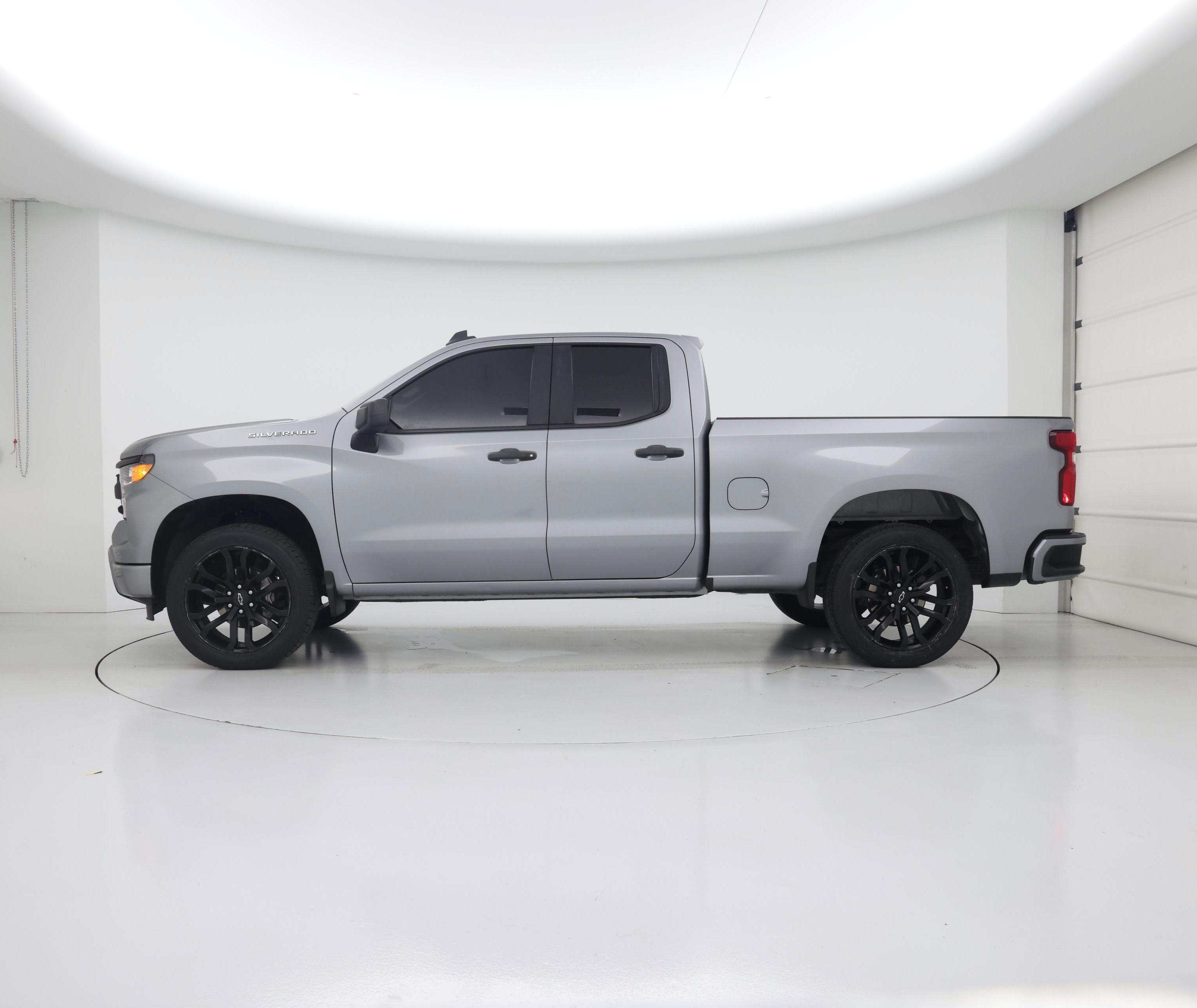 Thumbnail: 2023 Chevrolet Silverado 1500 - 3