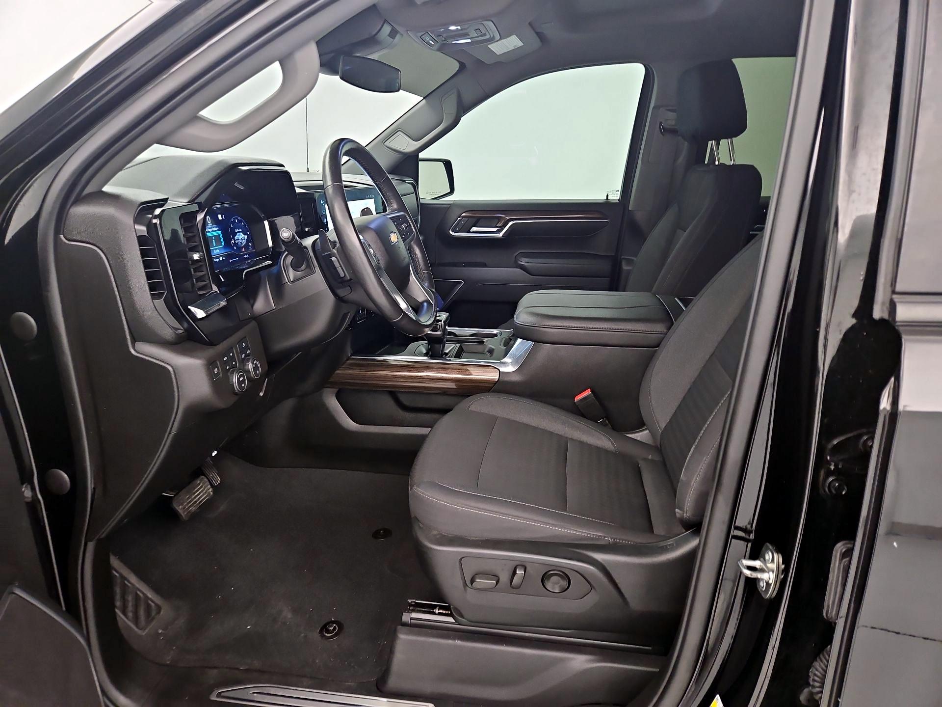 Thumbnail: 2023 Chevrolet Silverado 1500 - 11