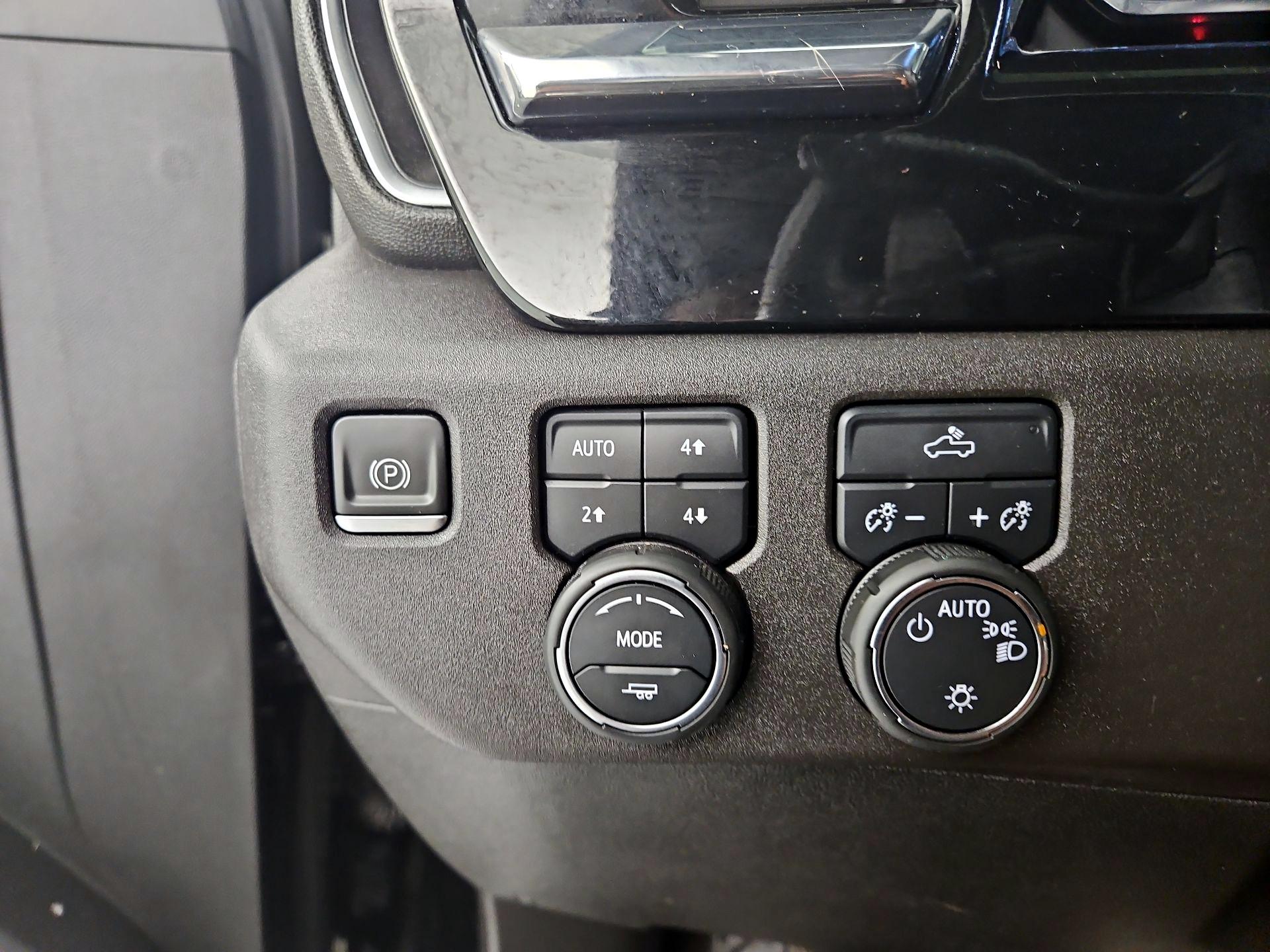 Thumbnail: 2023 Chevrolet Silverado 1500 - 13