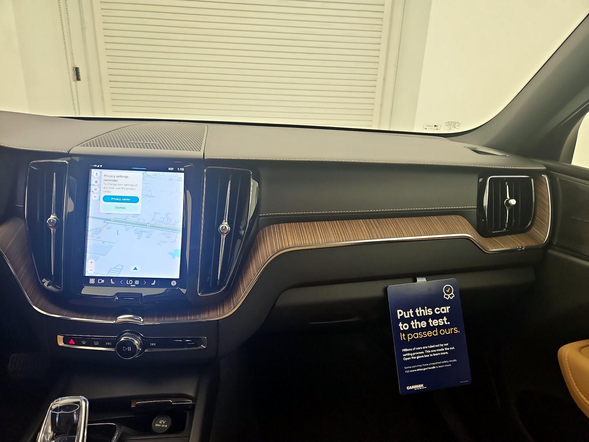 Thumbnail: 2022 Volvo XC60 - 9