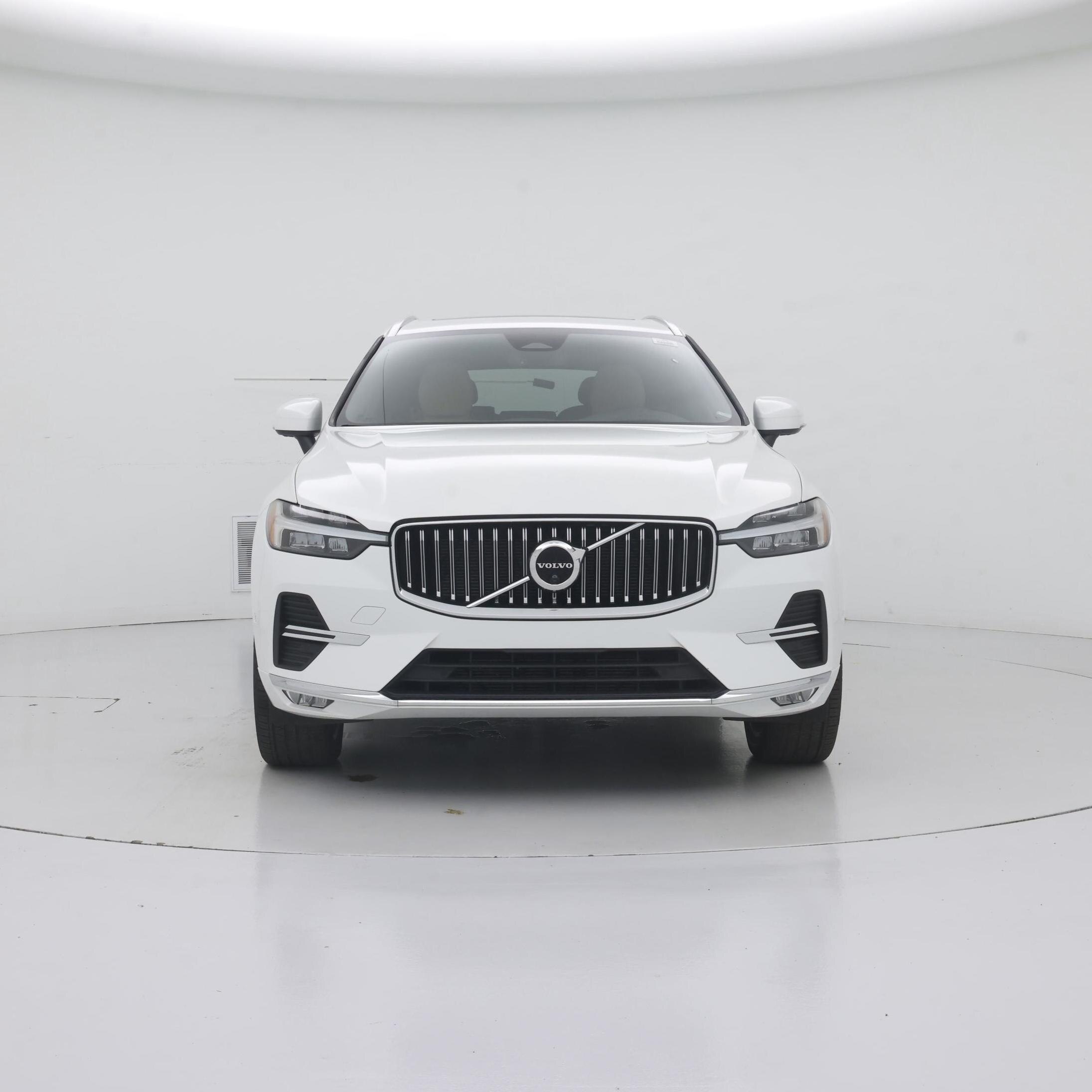 Thumbnail: 2022 Volvo XC60 - 5