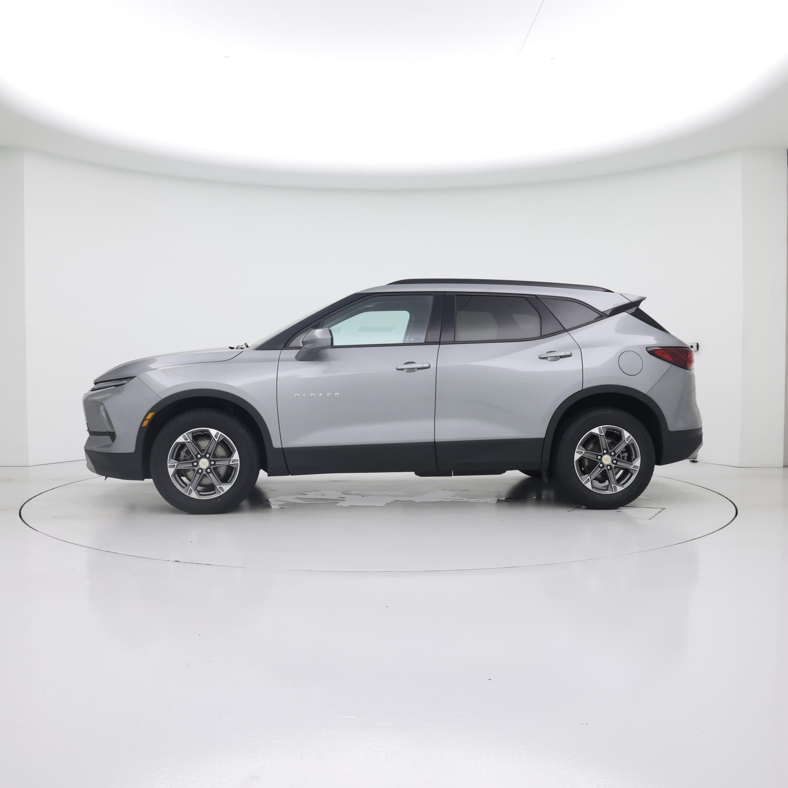 Thumbnail: 2023 Chevrolet Blazer - 3