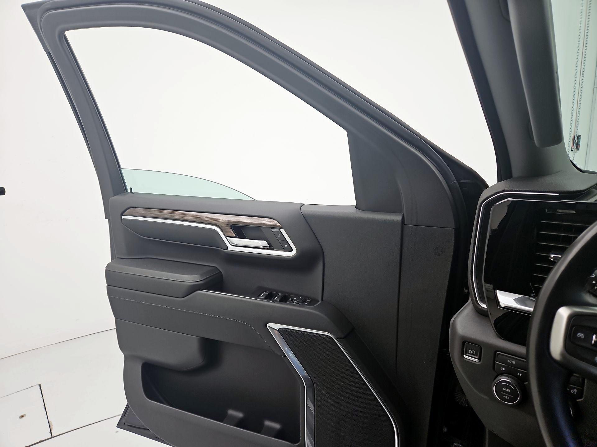 Thumbnail: 2023 Chevrolet Silverado 1500 - 12