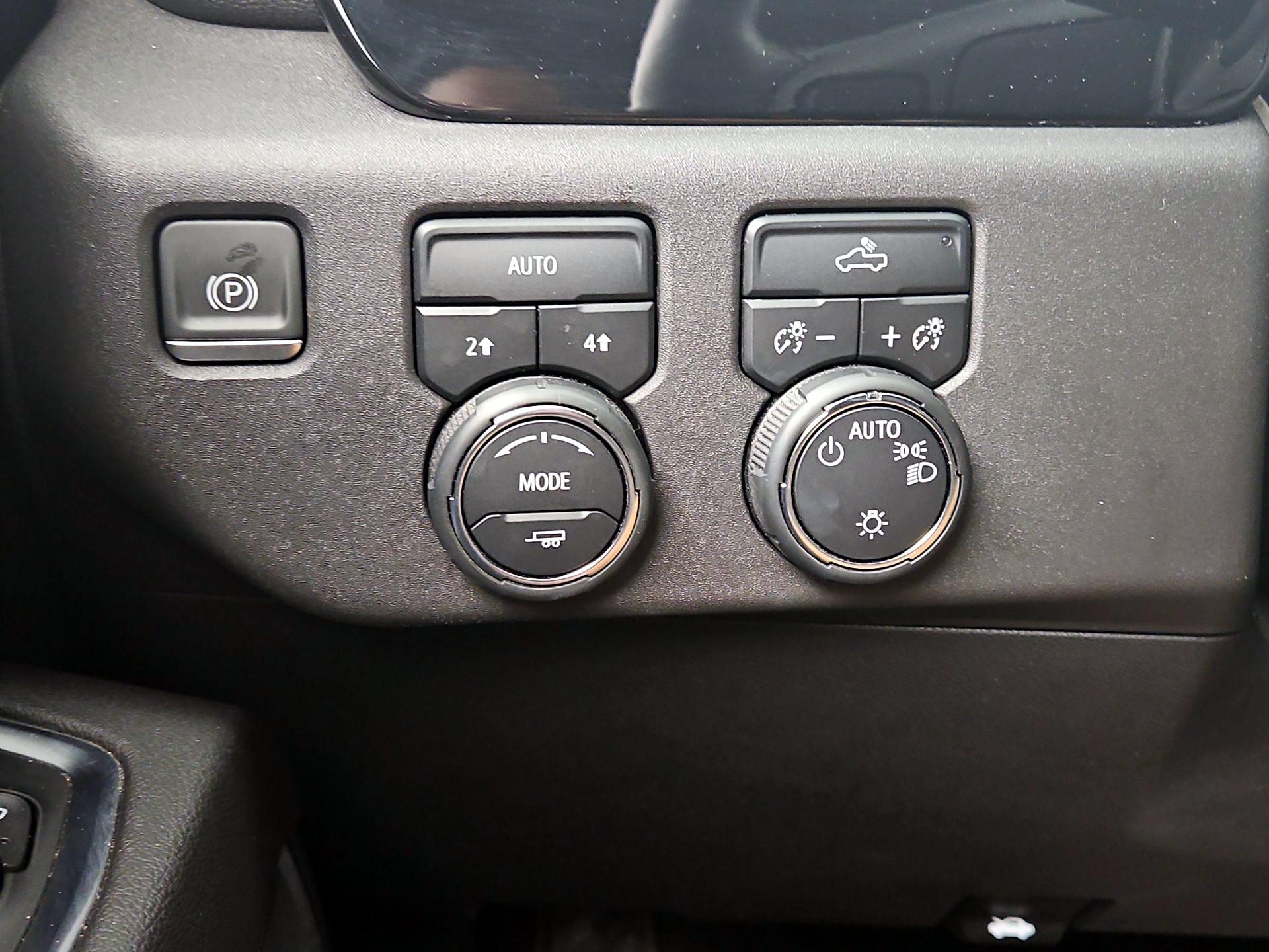Thumbnail: 2023 Chevrolet Silverado 1500 - 13