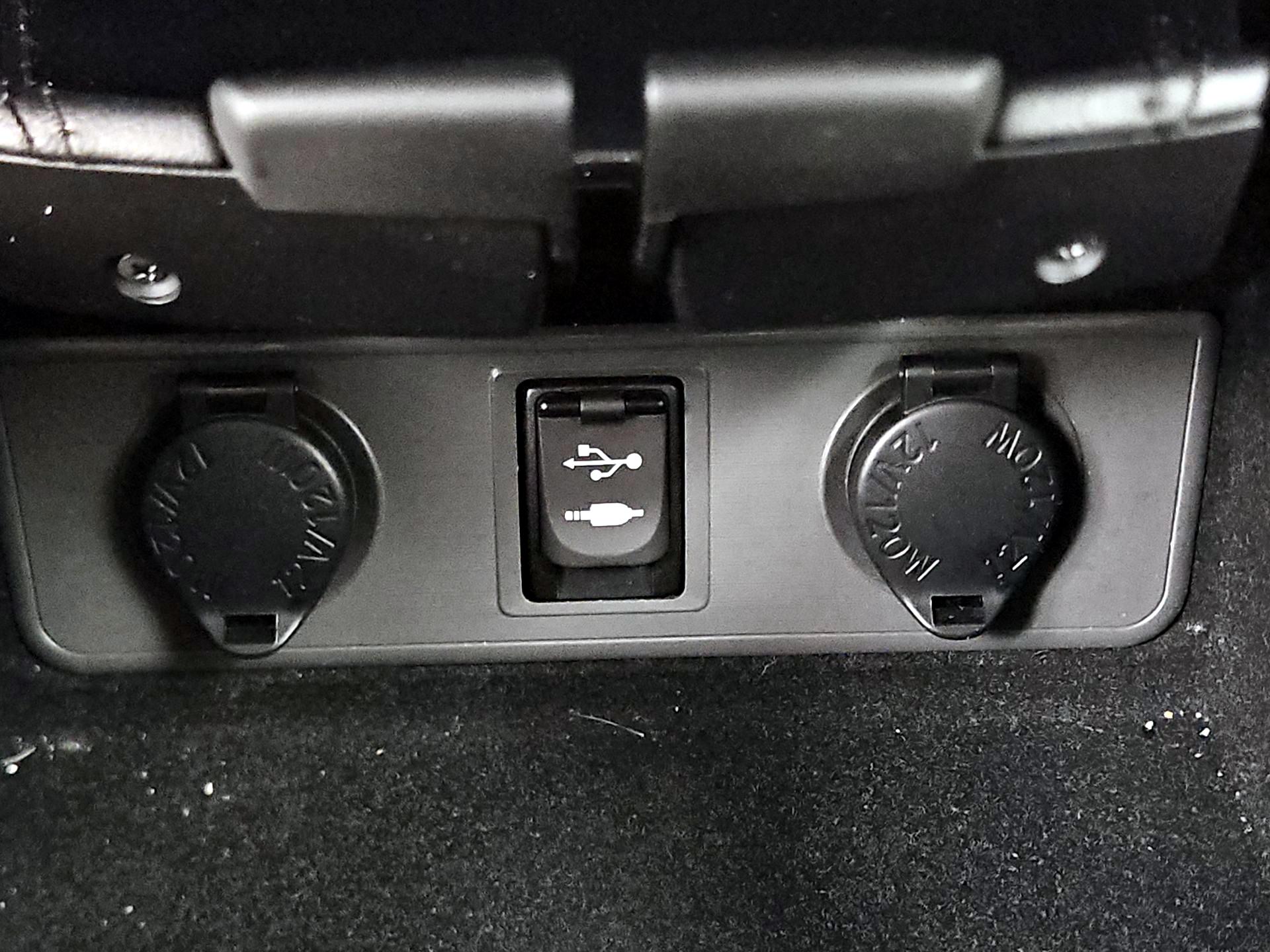 Thumbnail: 2013 Toyota Avalon - 18