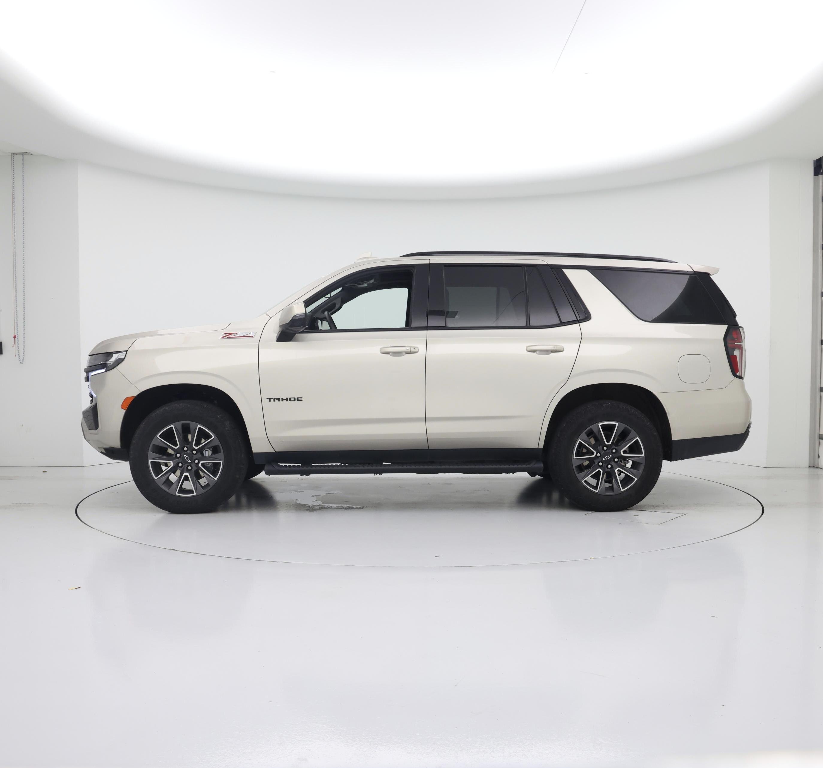 Thumbnail: 2024 Chevrolet Tahoe - 6