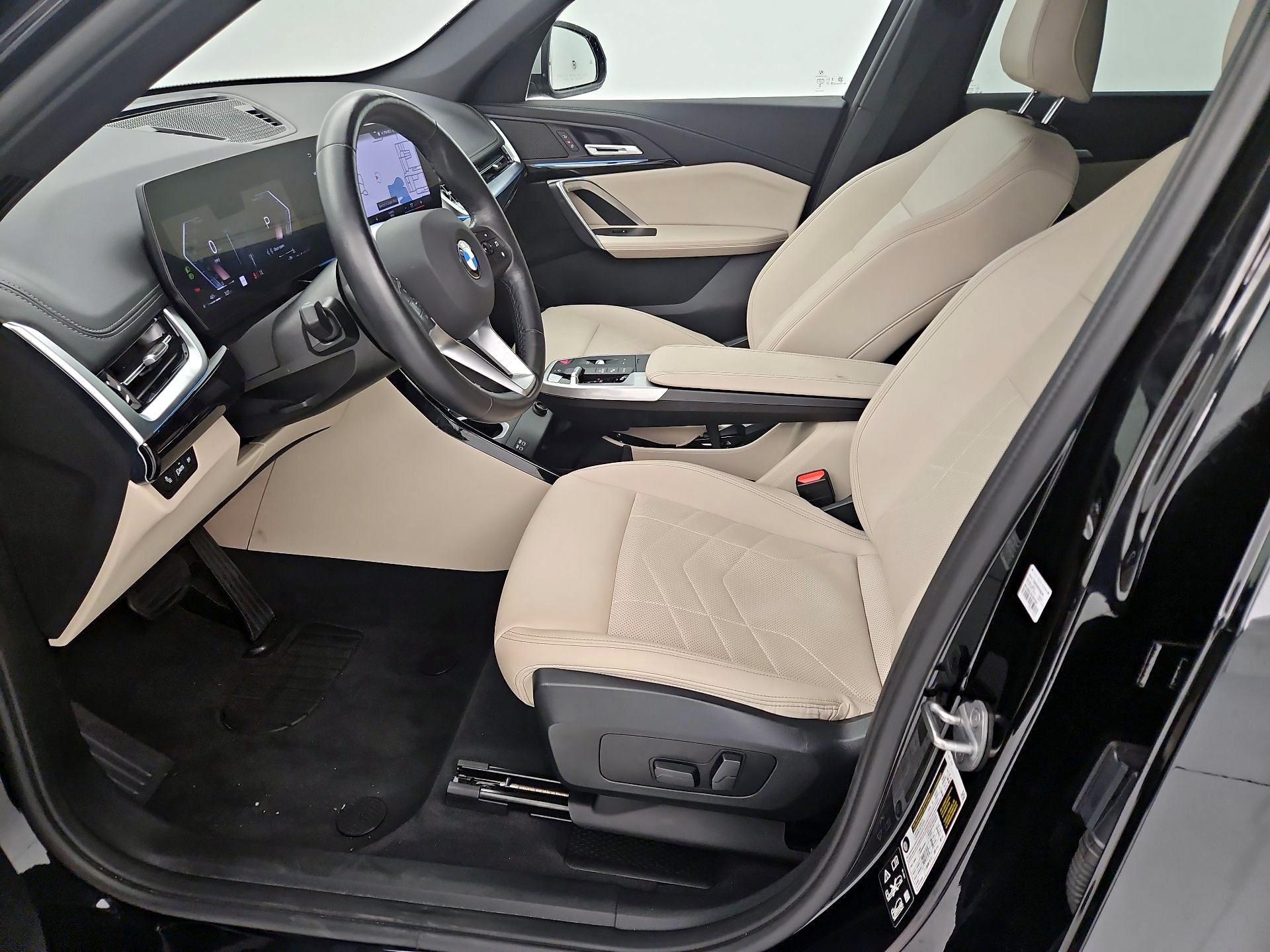 Thumbnail: 2023 BMW X1 - 11