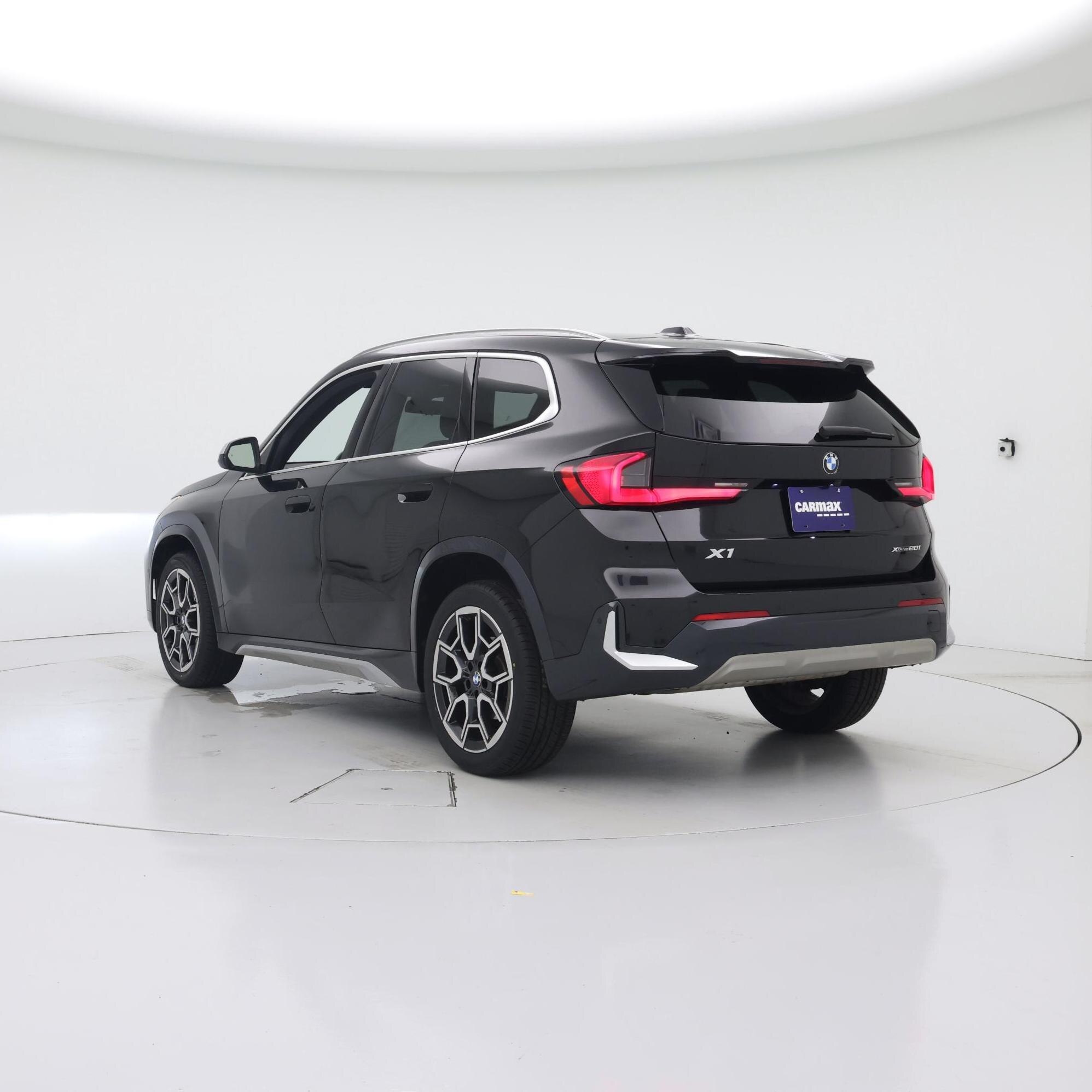 Thumbnail: 2023 BMW X1 - 2
