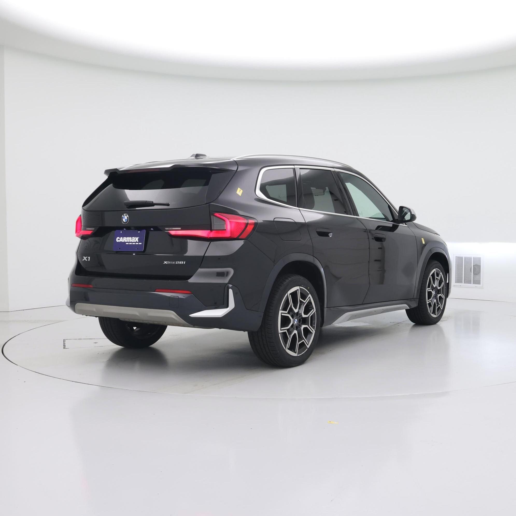 Thumbnail: 2023 BMW X1 - 8