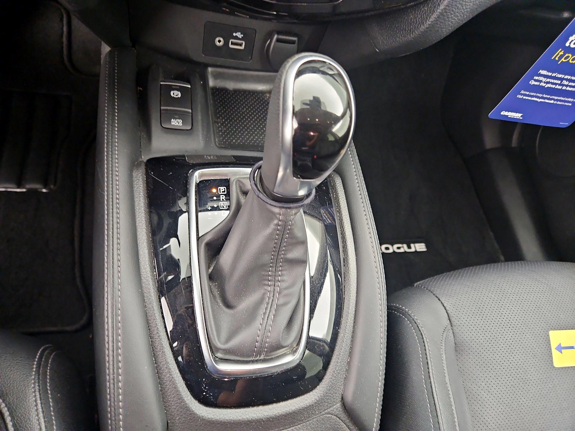 Thumbnail: 2020 Nissan Rogue - 18