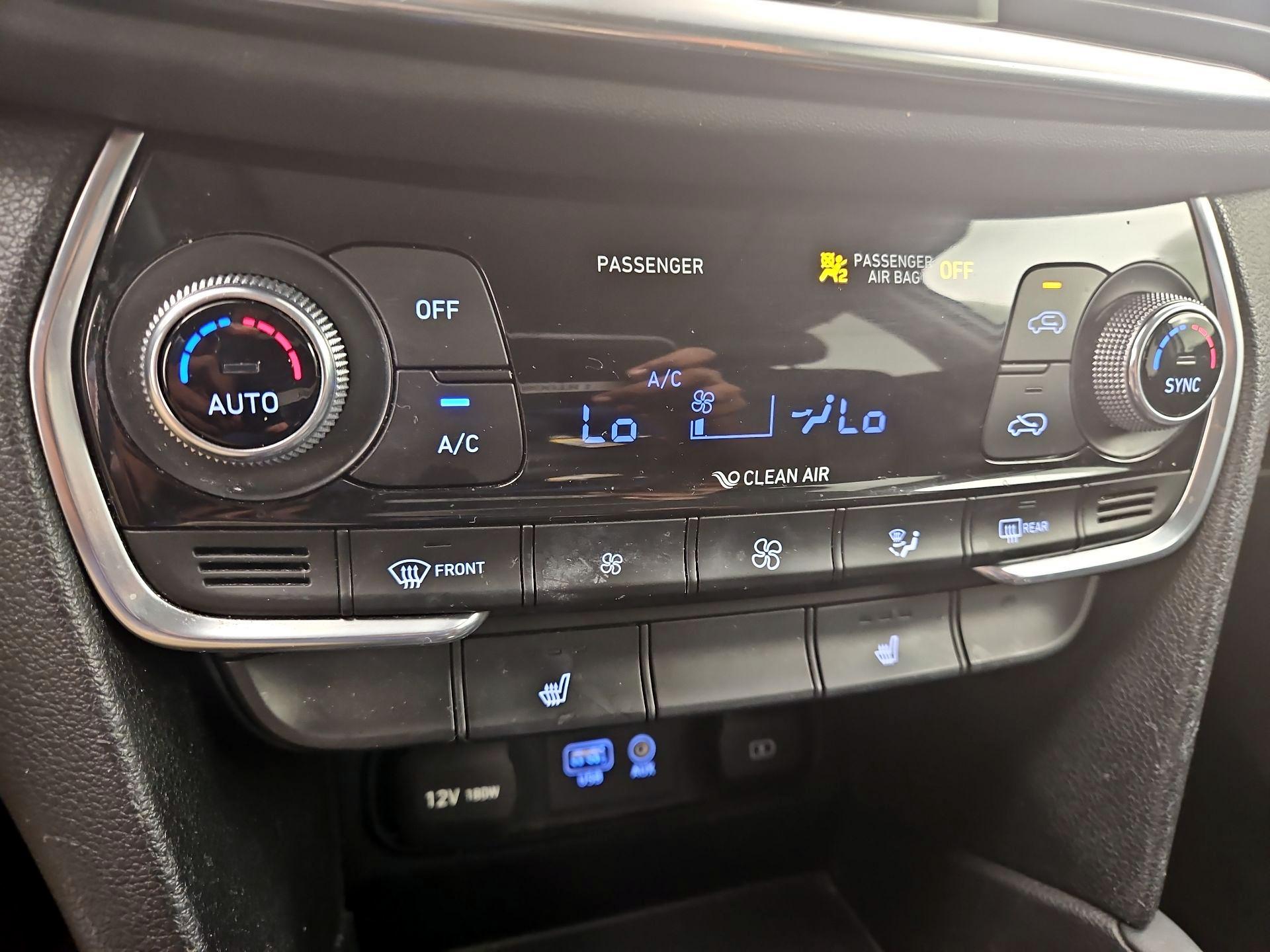 Thumbnail: 2019 Hyundai Santa Fe - 16