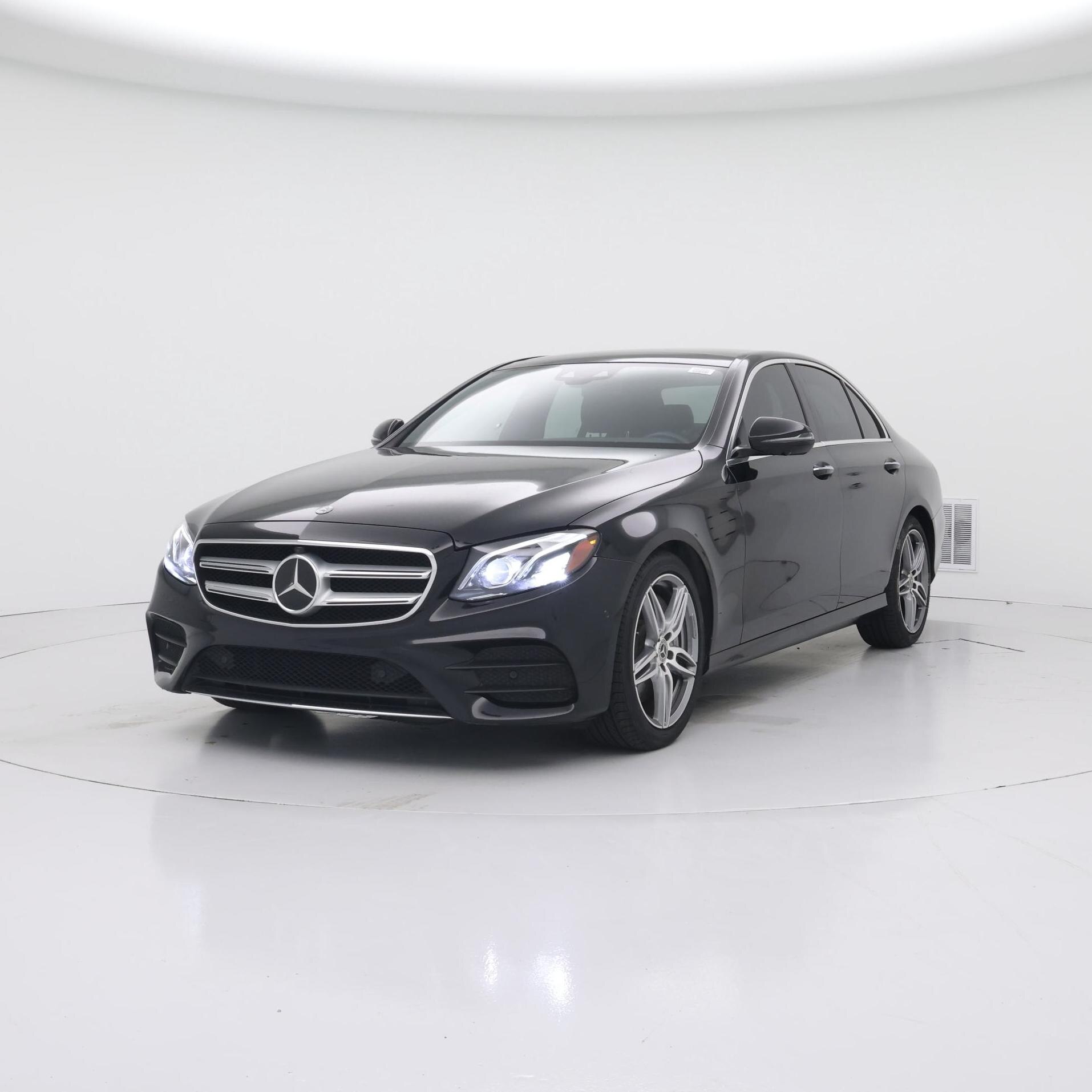 Thumbnail: 2018 Mercedes-Benz E-Class - 4