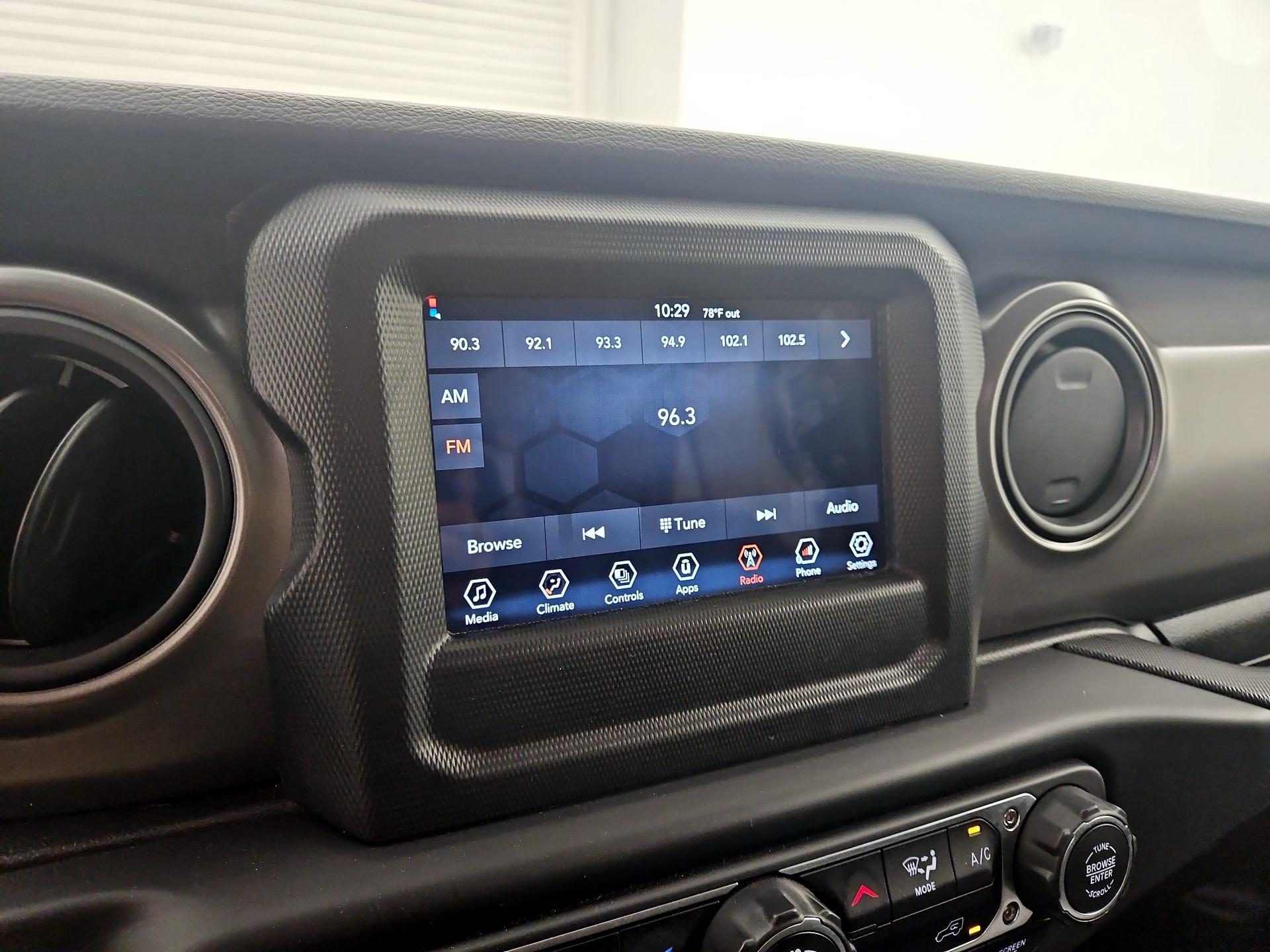 Thumbnail: 2023 Jeep Gladiator - 15