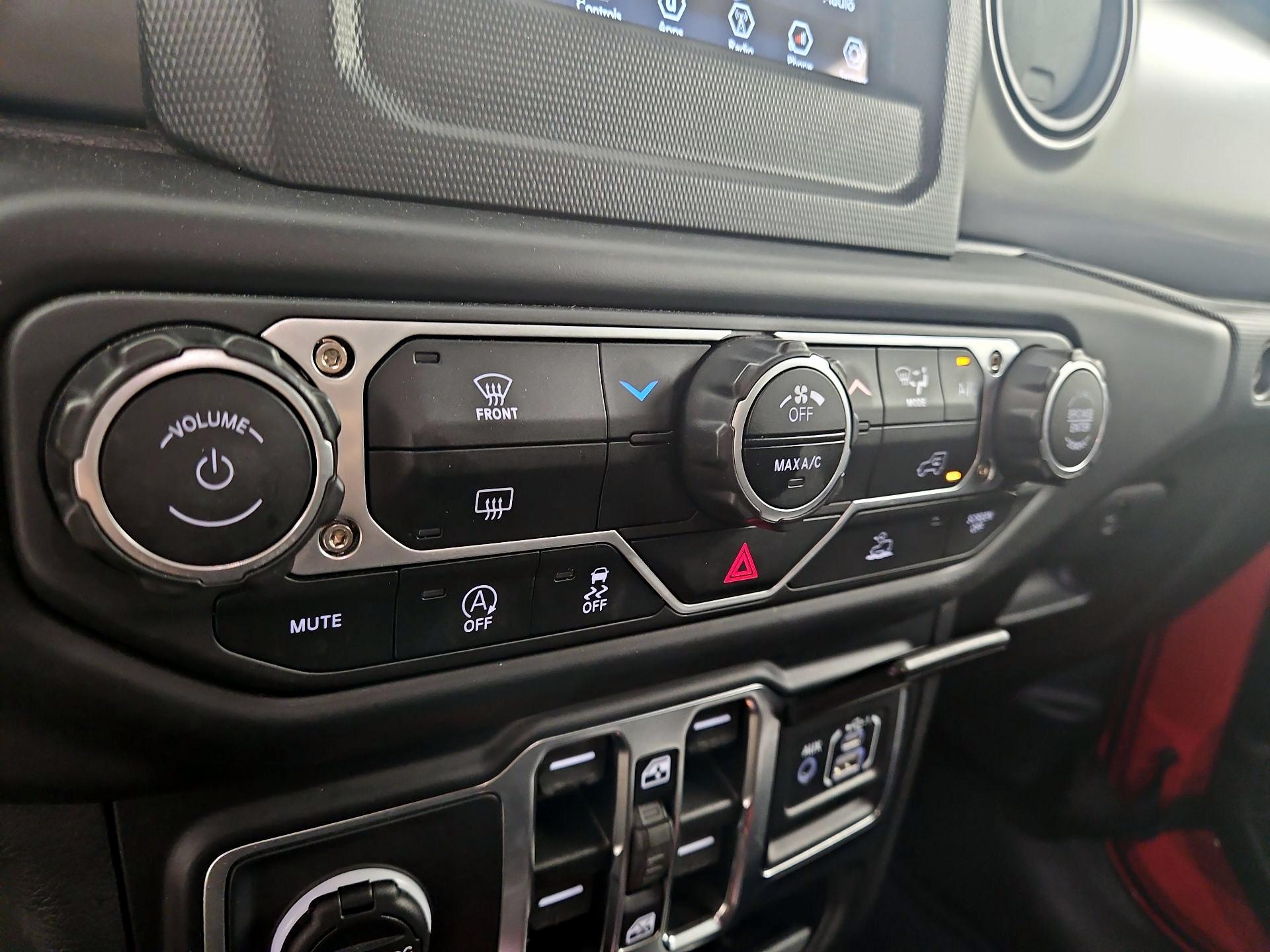 Thumbnail: 2023 Jeep Gladiator - 16