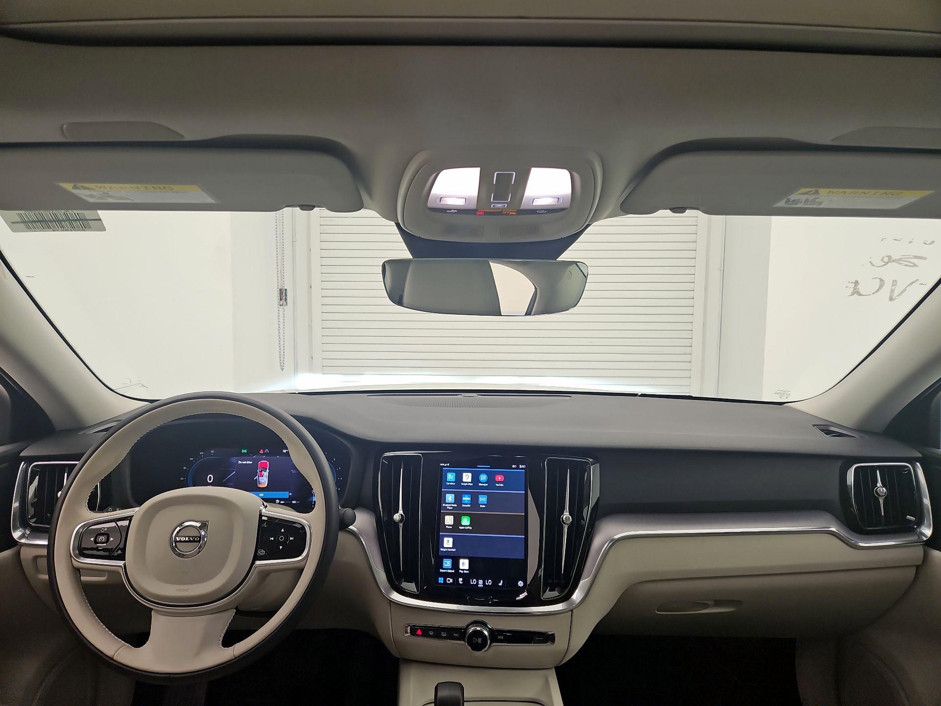 Thumbnail: 2024 Volvo S60 - 9