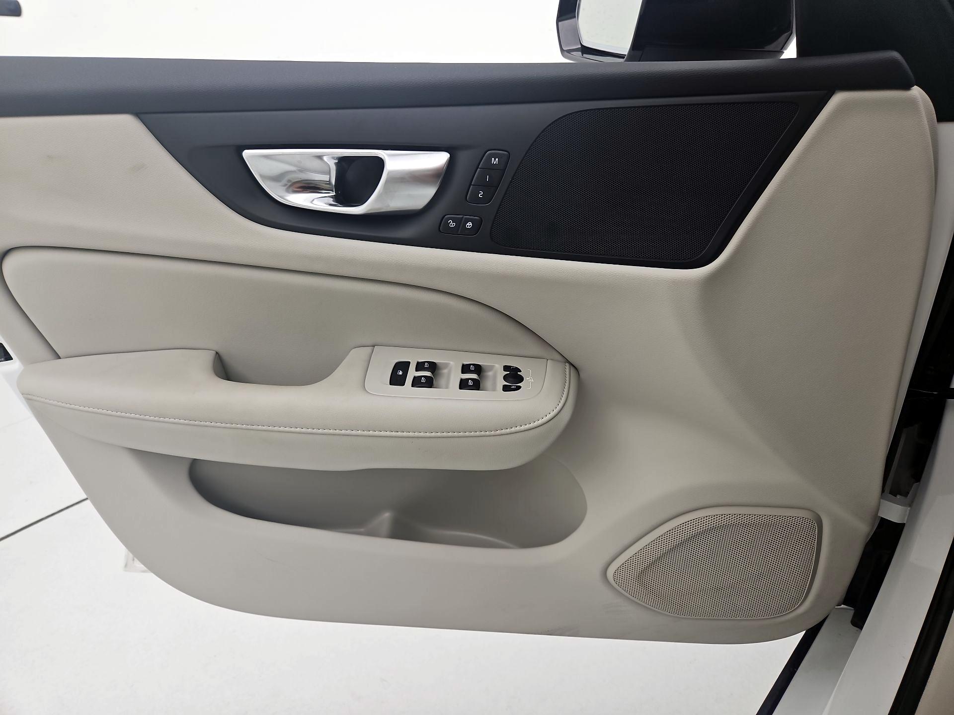 Thumbnail: 2024 Volvo S60 - 12