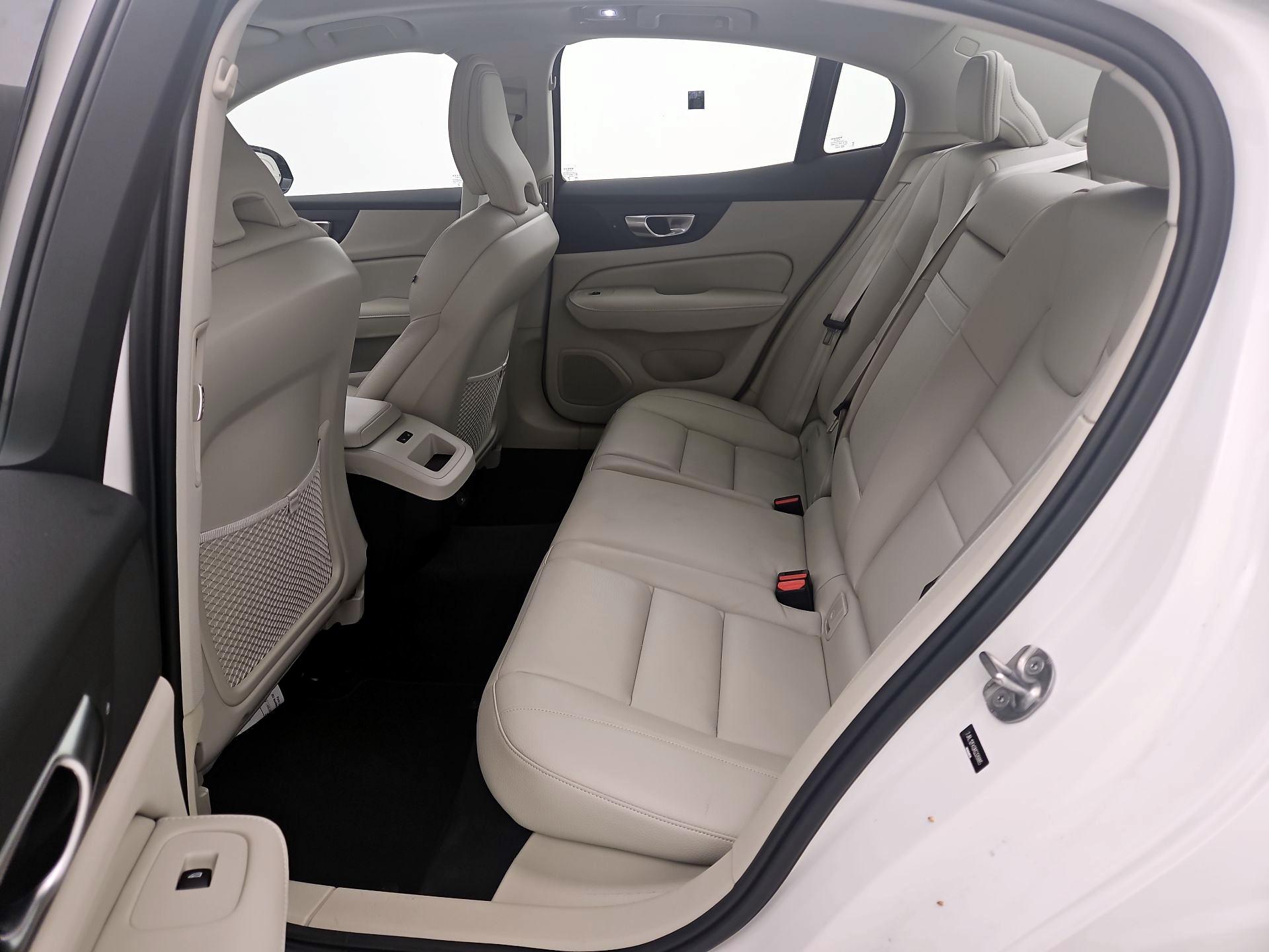 Thumbnail: 2024 Volvo S60 - 20