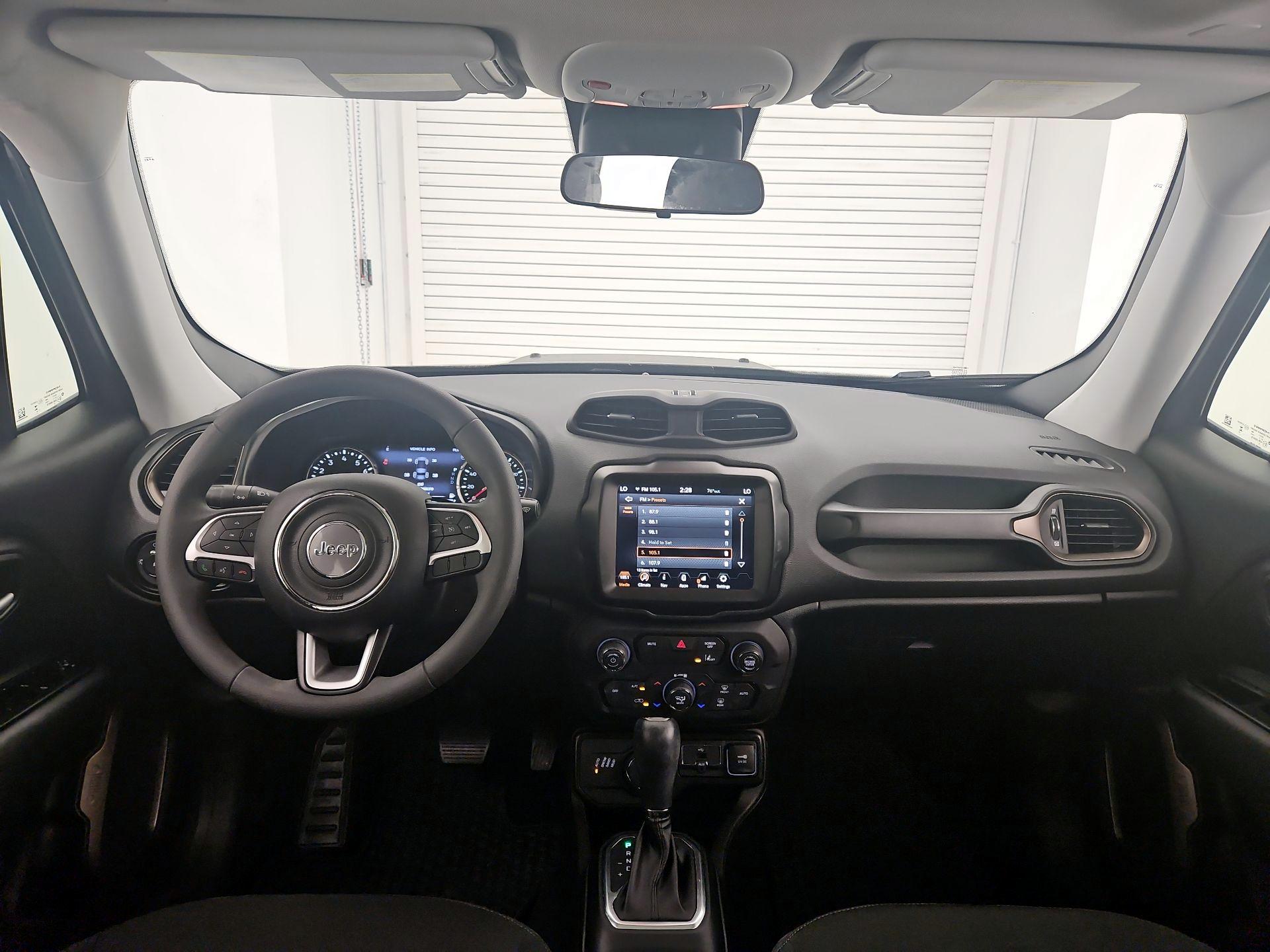 Thumbnail: 2023 Jeep Renegade - 9