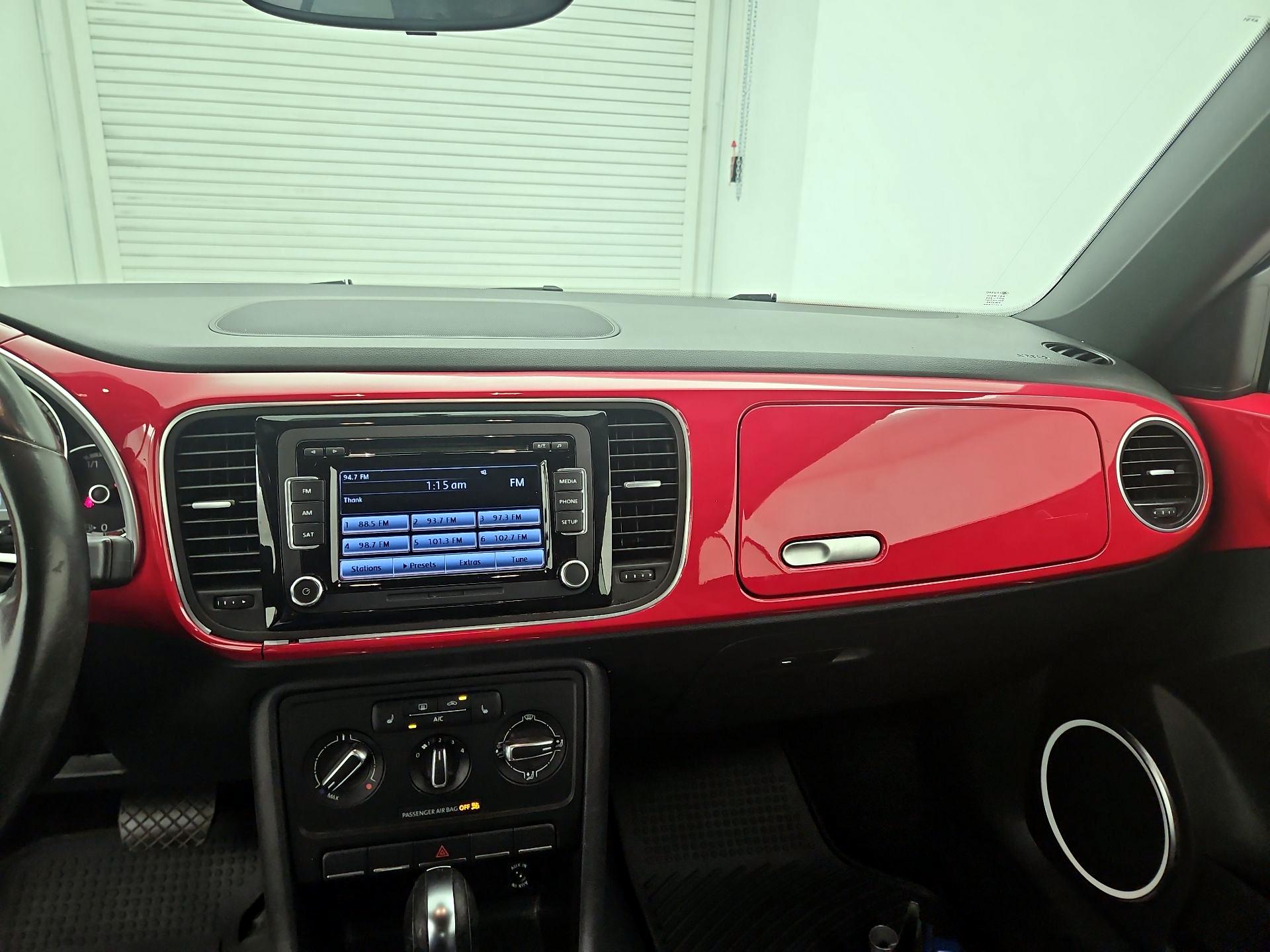 Thumbnail: 2014 Volkswagen Beetle - 9
