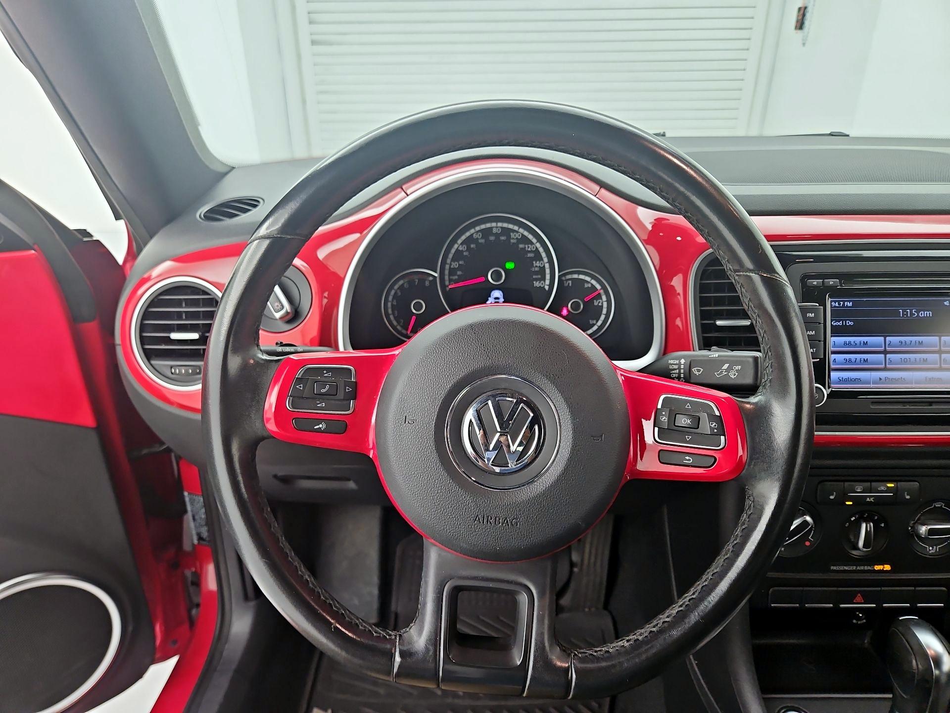 Thumbnail: 2014 Volkswagen Beetle - 10