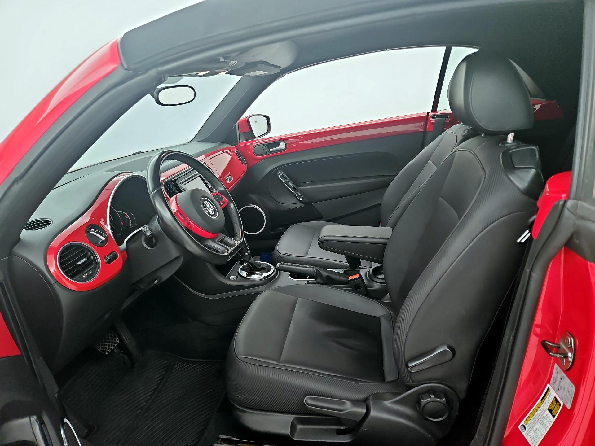 Thumbnail: 2014 Volkswagen Beetle - 11