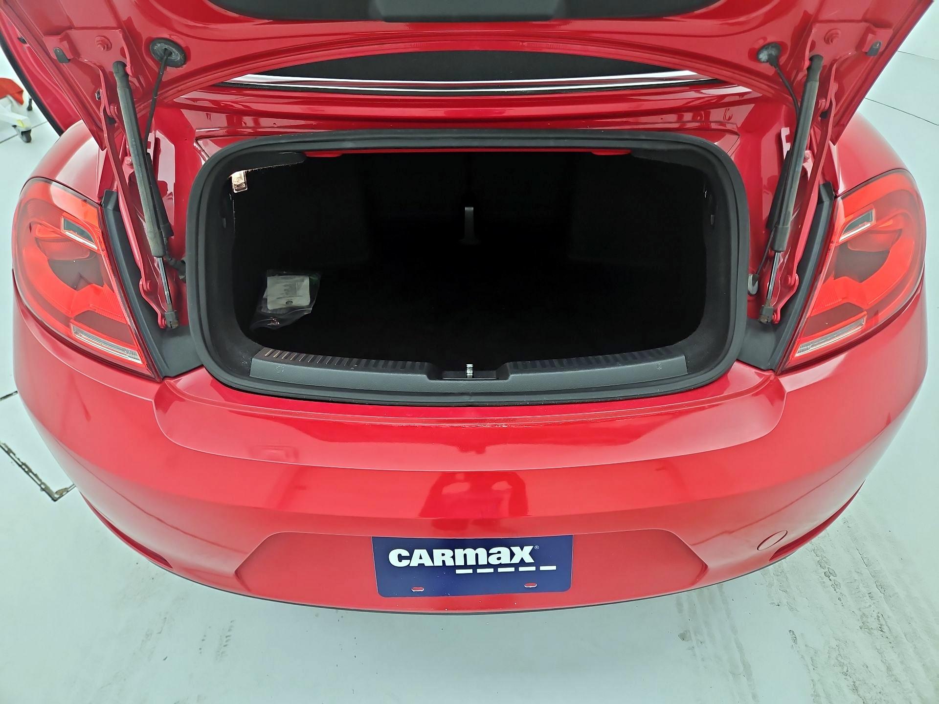 Thumbnail: 2014 Volkswagen Beetle - 19