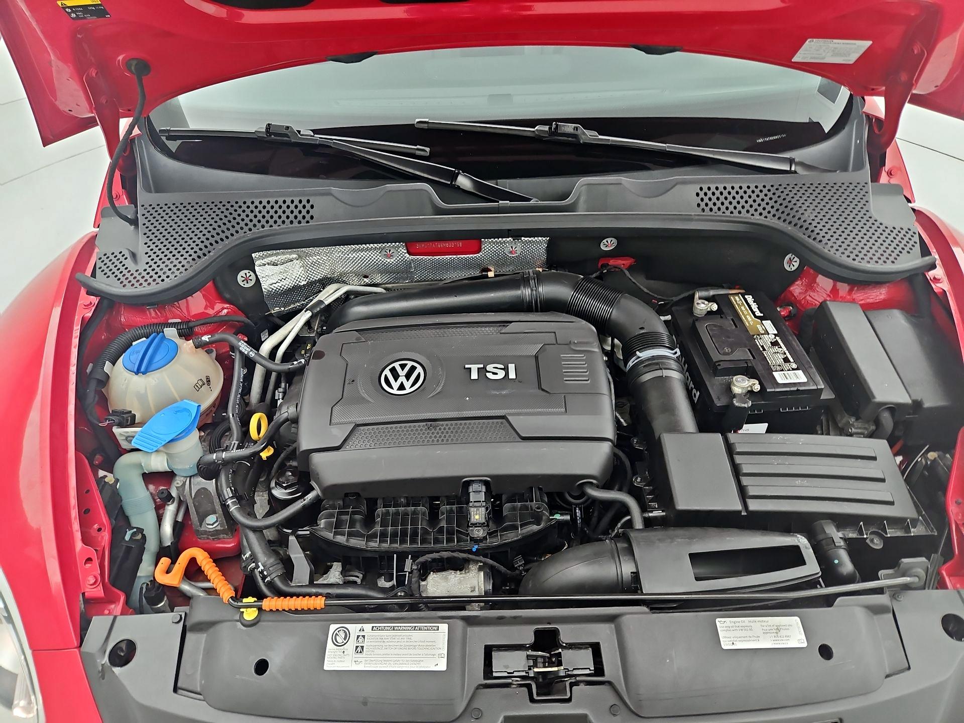 Thumbnail: 2014 Volkswagen Beetle - 20