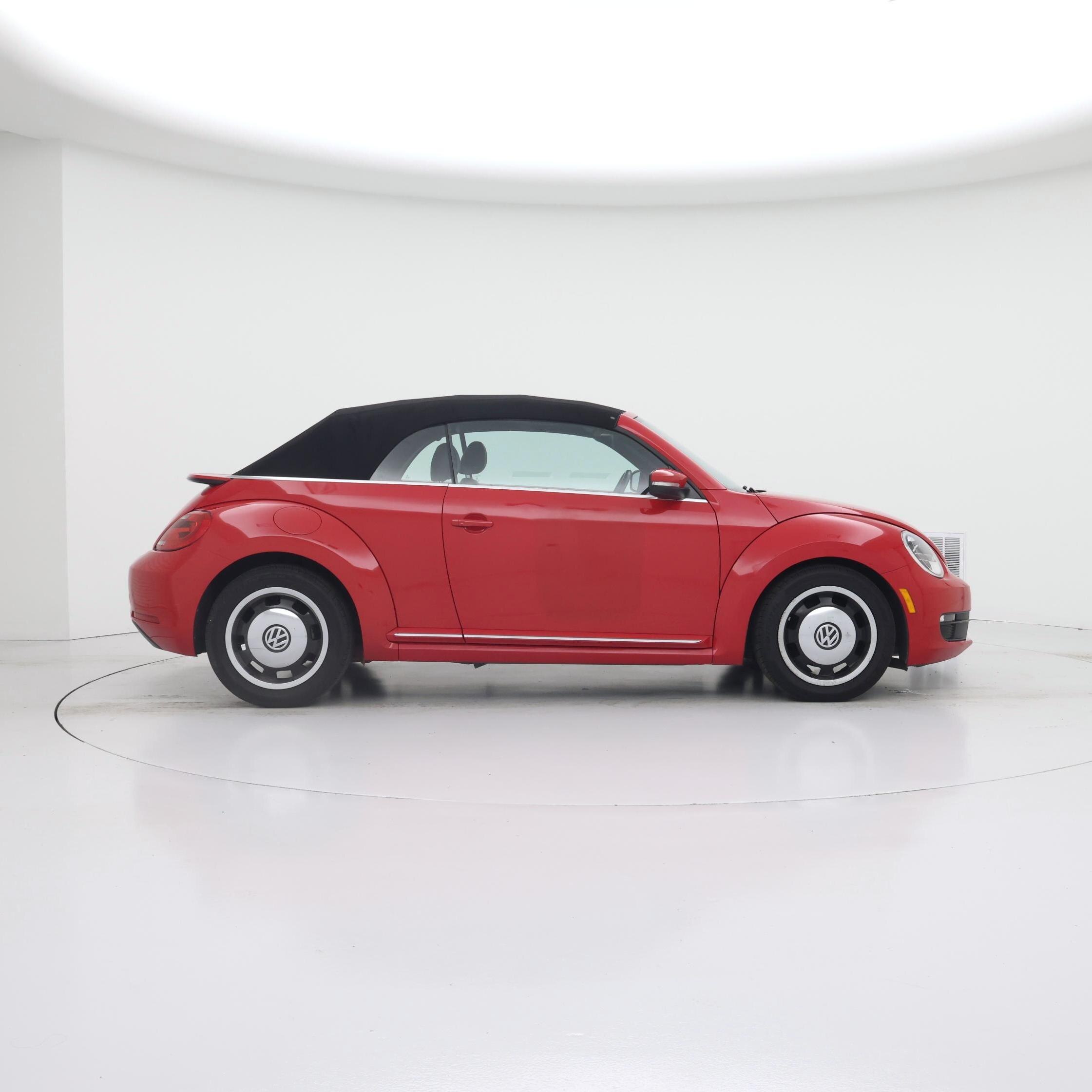 Thumbnail: 2014 Volkswagen Beetle - 7