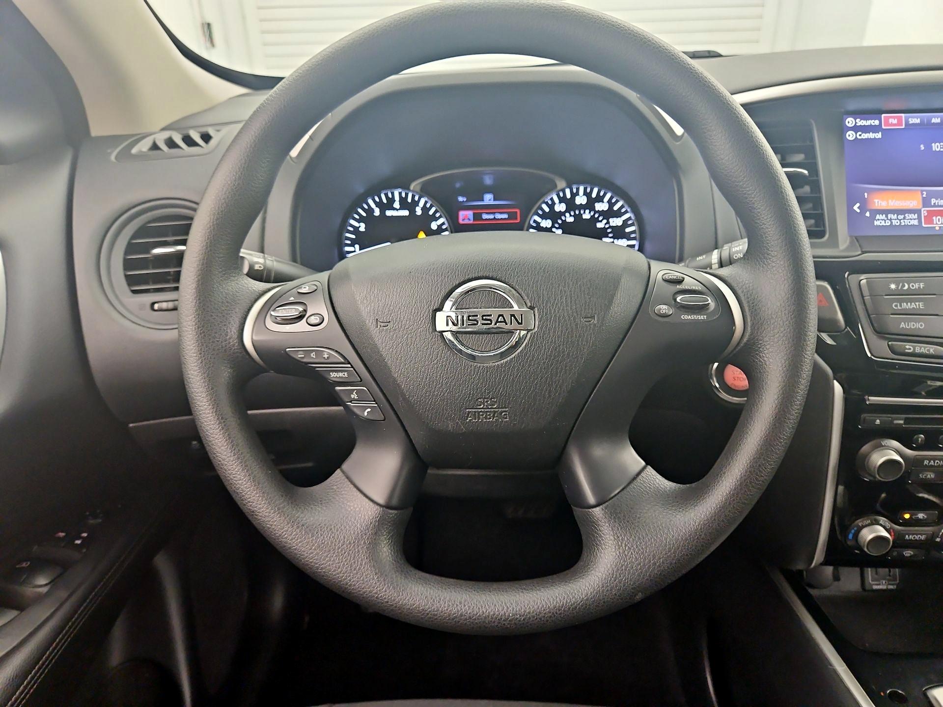 Thumbnail: 2020 Nissan Pathfinder - 10