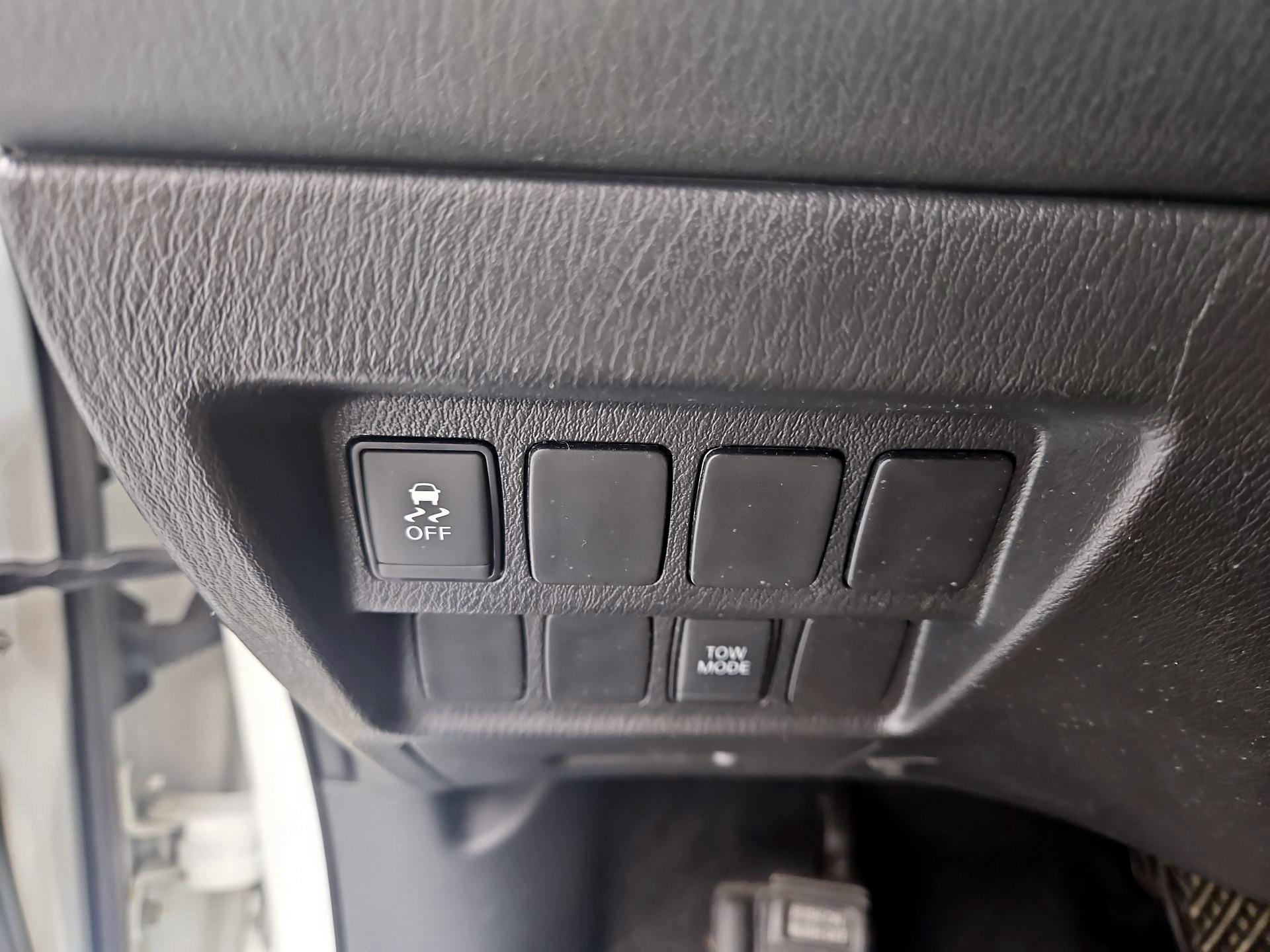 Thumbnail: 2020 Nissan Pathfinder - 13