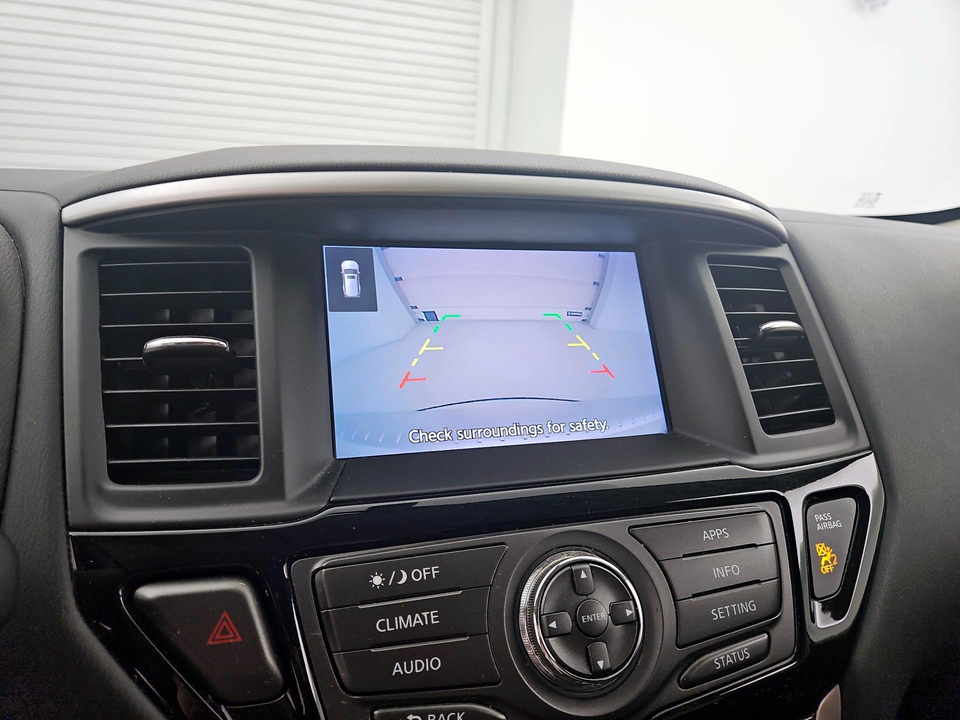 Thumbnail: 2020 Nissan Pathfinder - 14