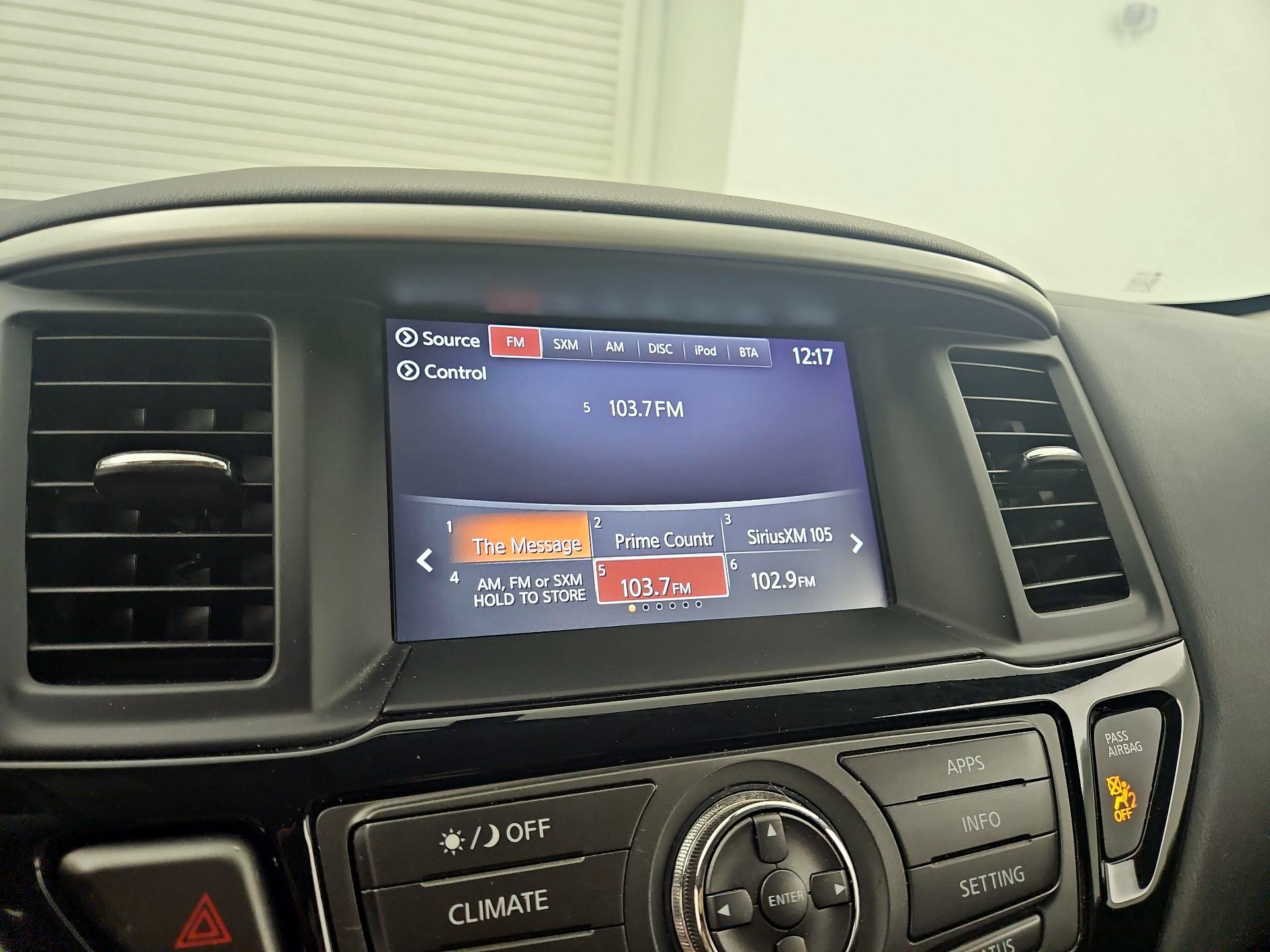 Thumbnail: 2020 Nissan Pathfinder - 15