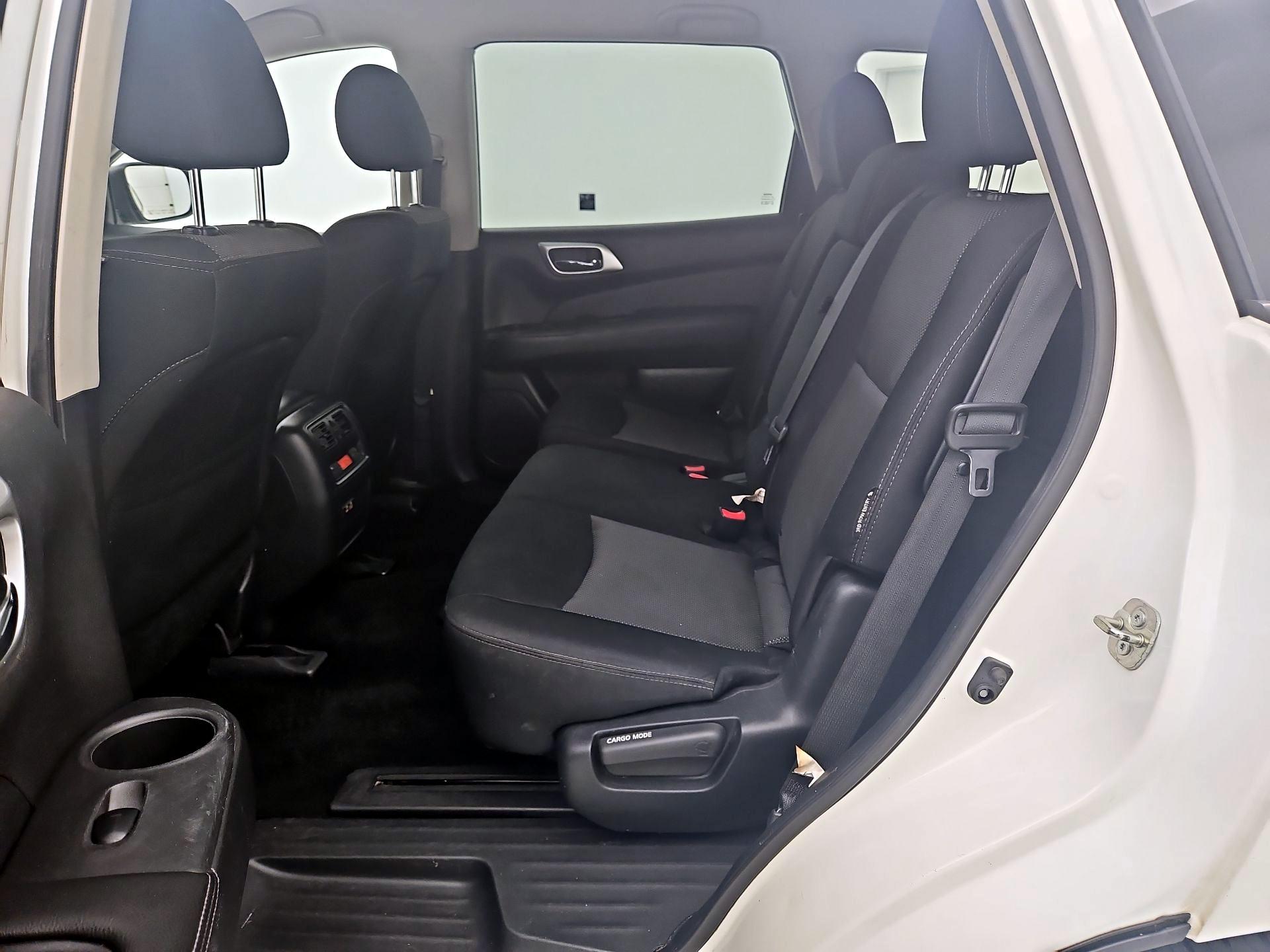 Thumbnail: 2020 Nissan Pathfinder - 19