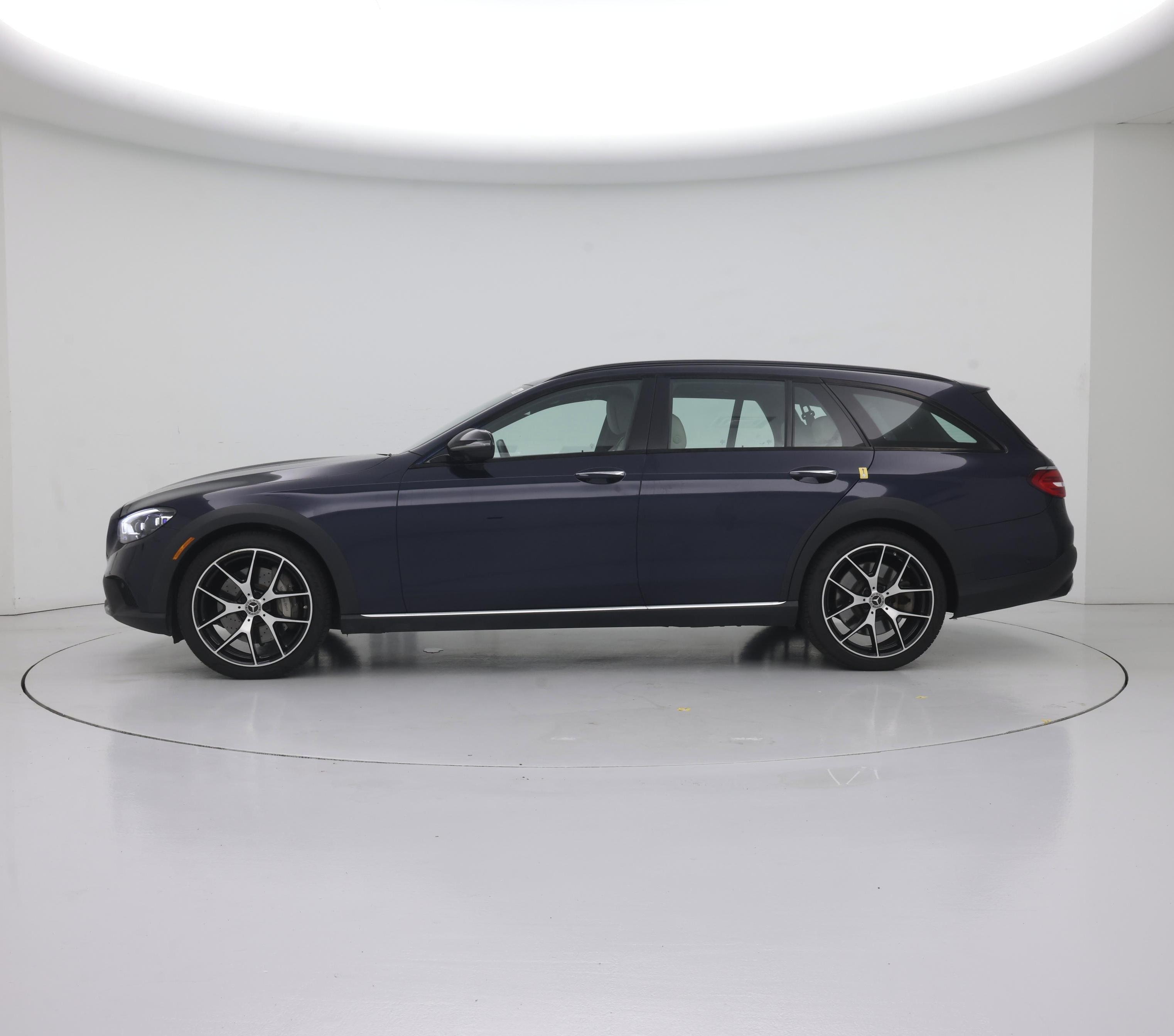 Thumbnail: 2021 Mercedes-Benz E-Class - 3