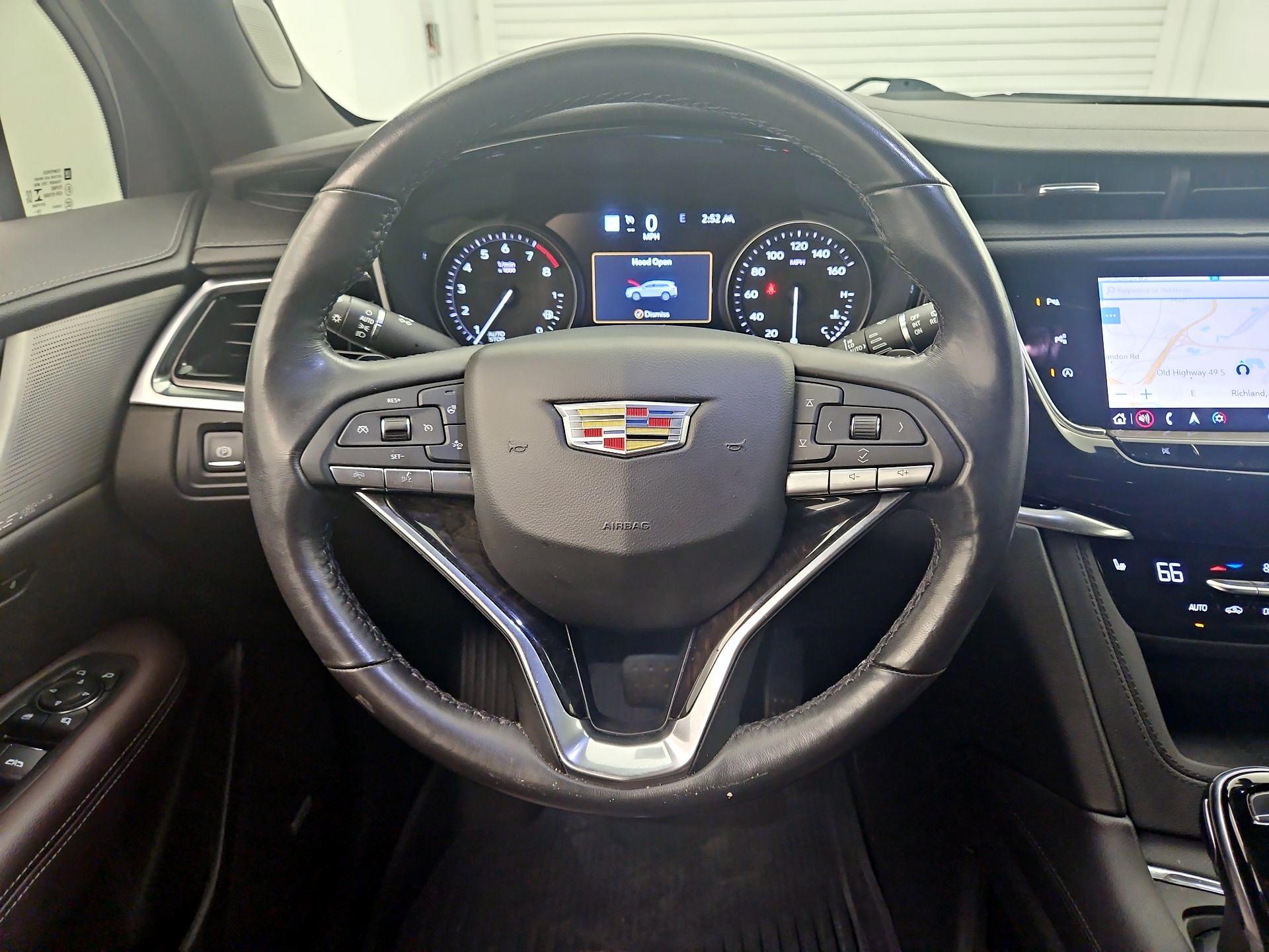 Thumbnail: 2021 Cadillac XT6 - 10