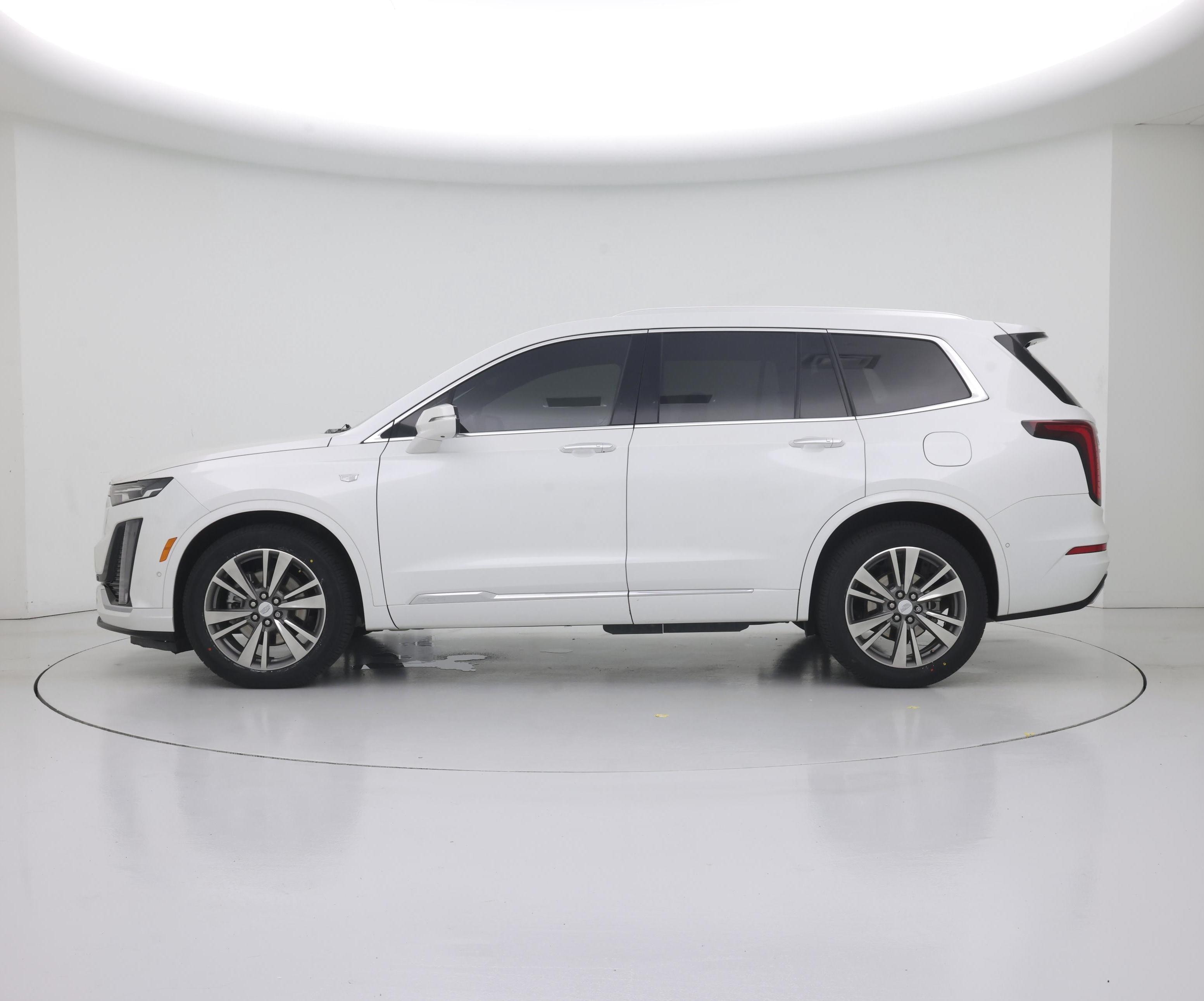 Thumbnail: 2021 Cadillac XT6 - 3