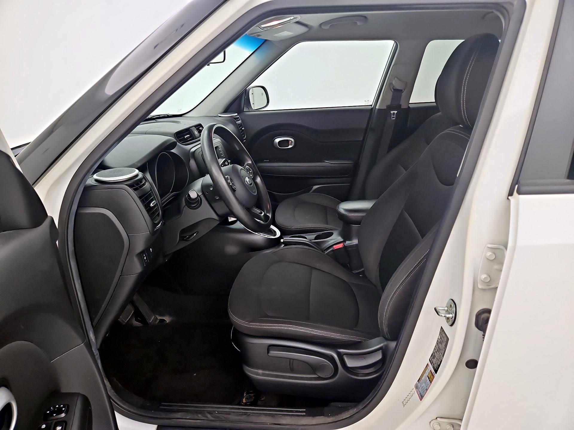 Thumbnail: 2016 Kia Soul - 11