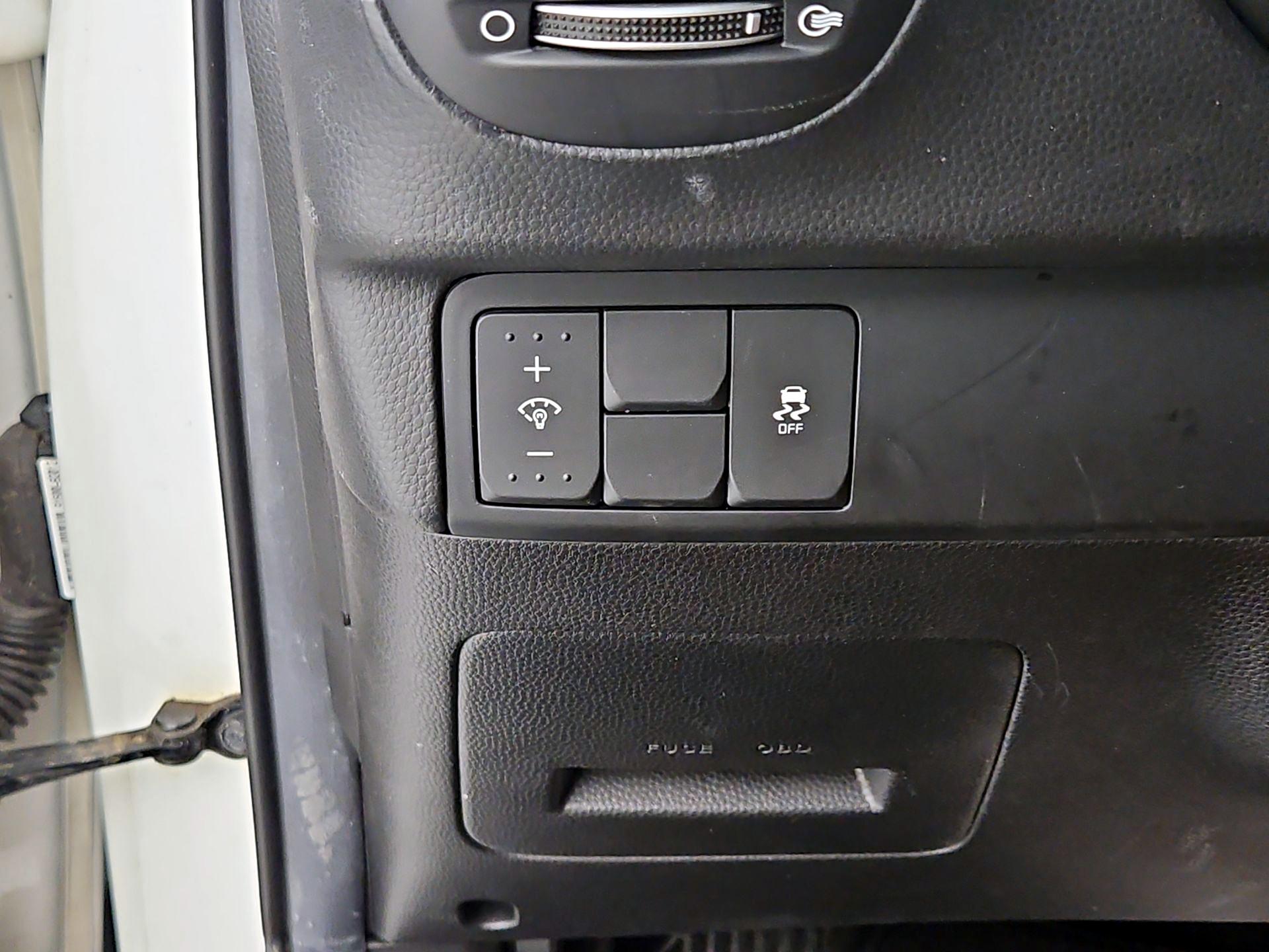 Thumbnail: 2016 Kia Soul - 13