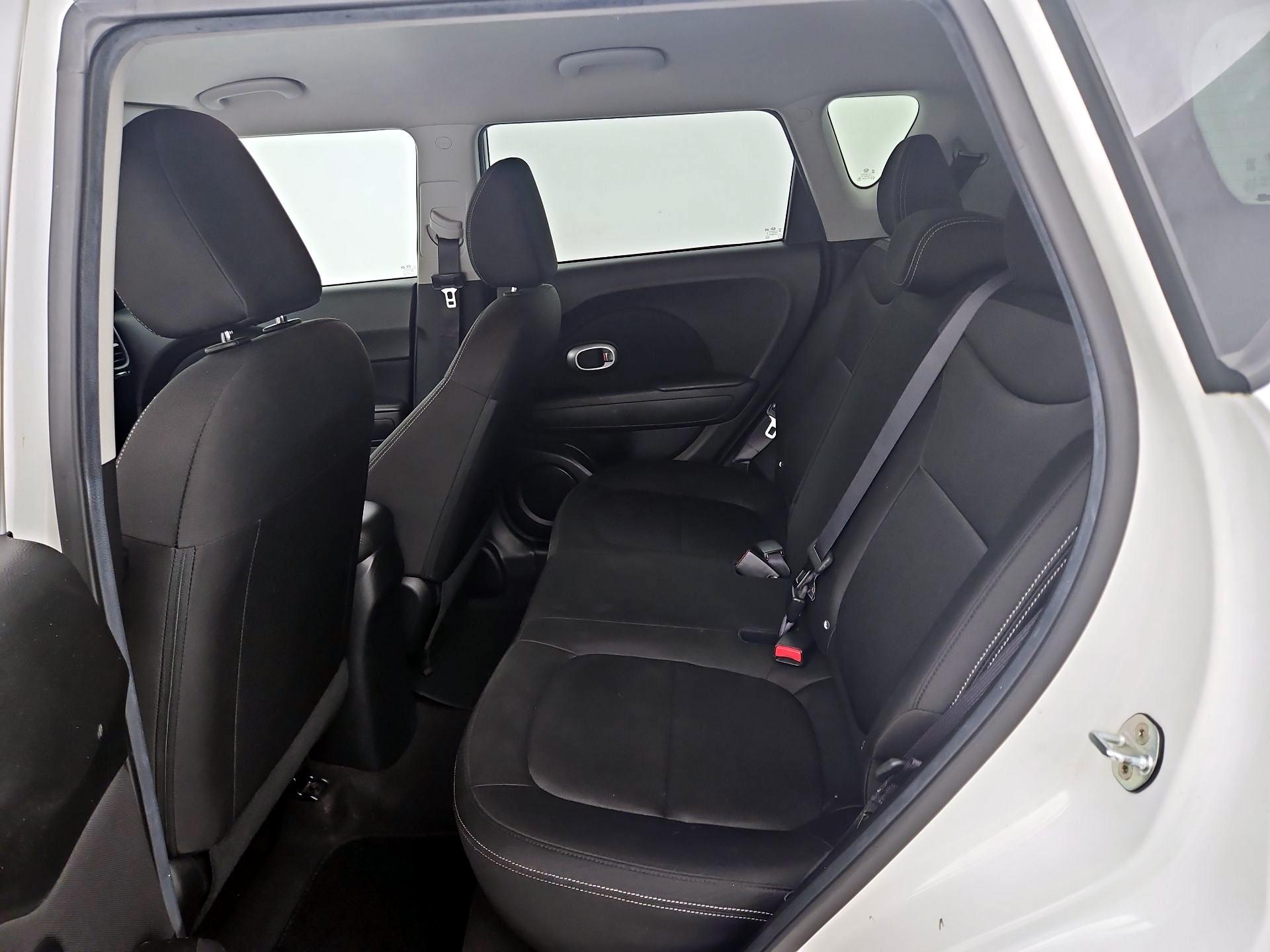 Thumbnail: 2016 Kia Soul - 18