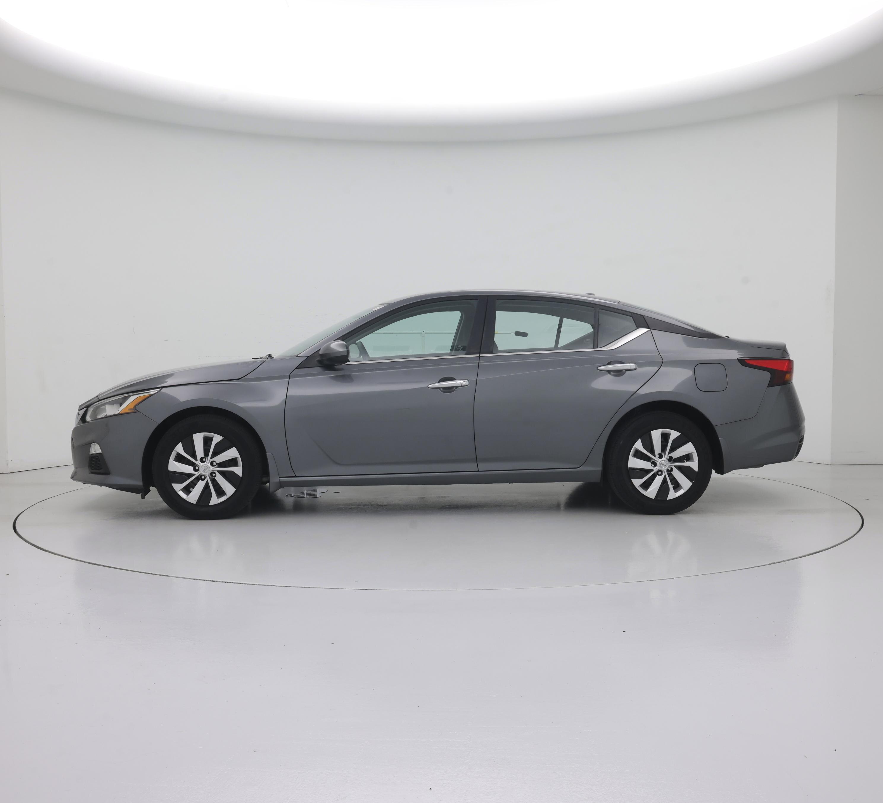 Thumbnail: 2020 Nissan Altima - 3