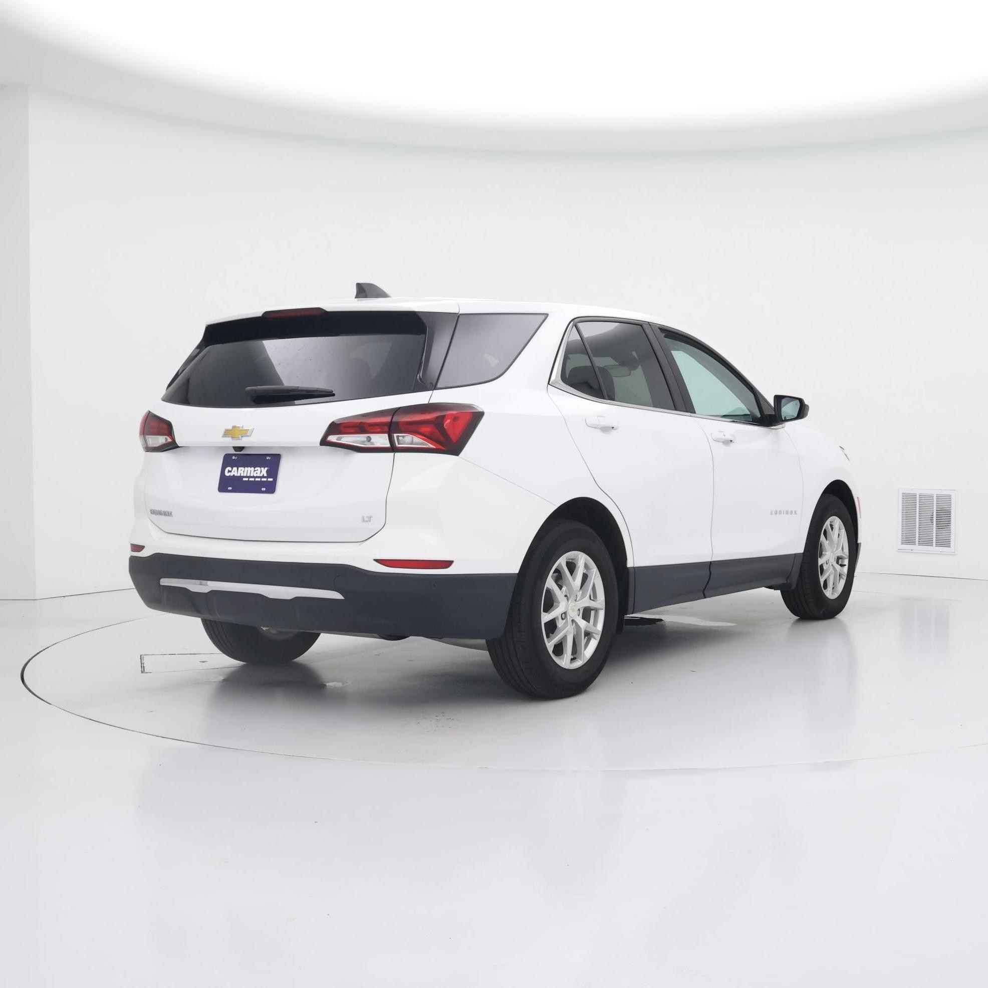 Thumbnail: 2022 Chevrolet Equinox - 8