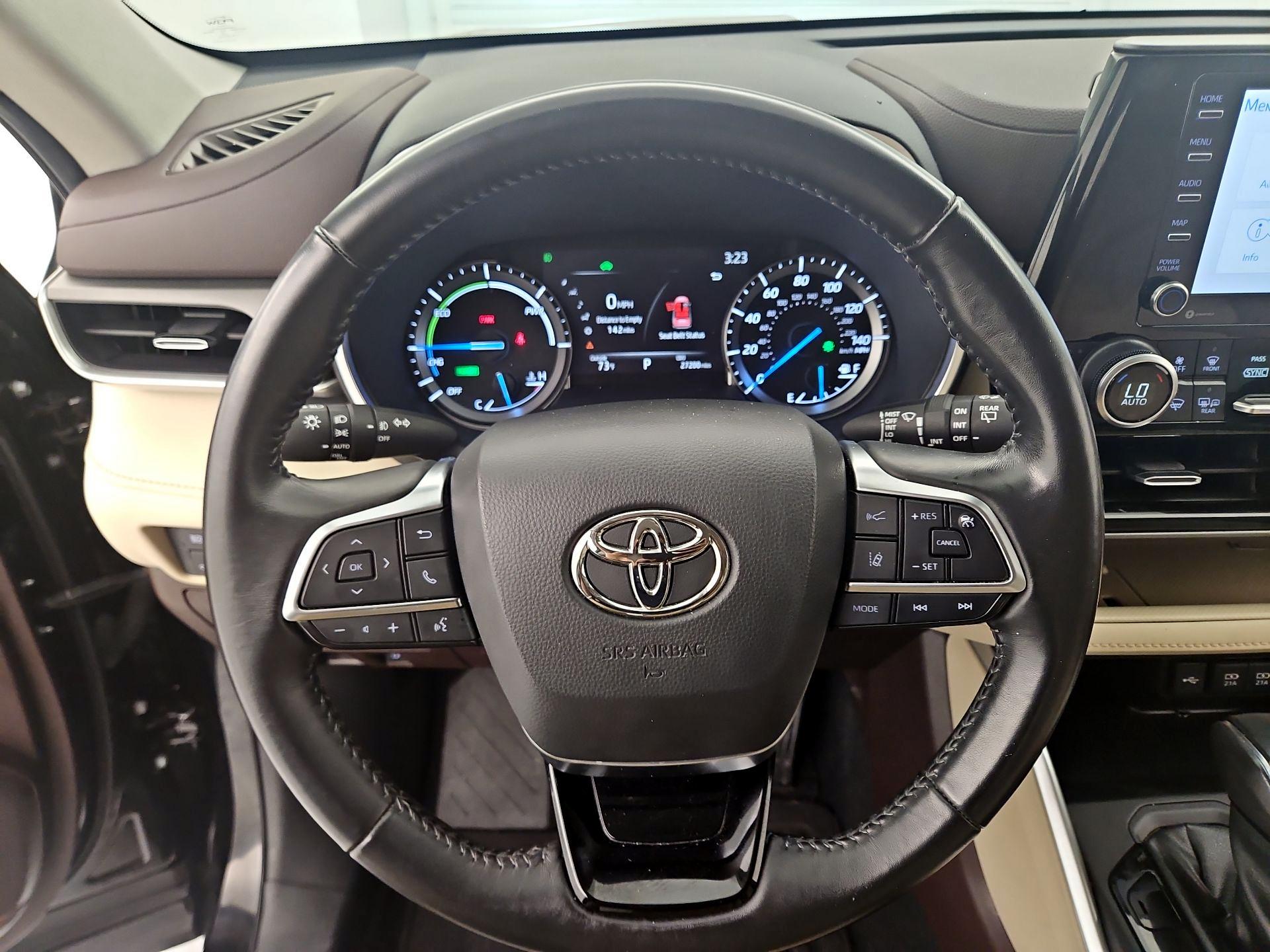 Thumbnail: 2021 Toyota Highlander - 10