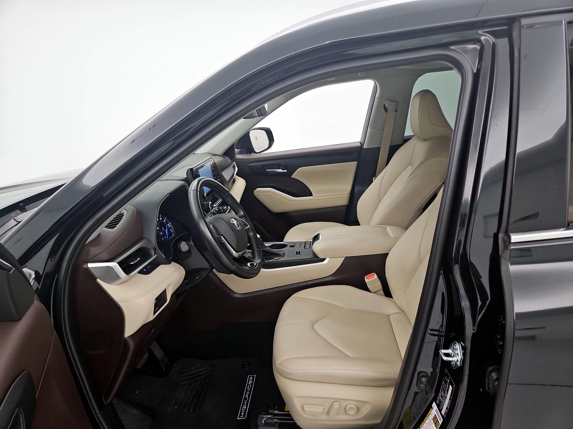 Thumbnail: 2021 Toyota Highlander - 11