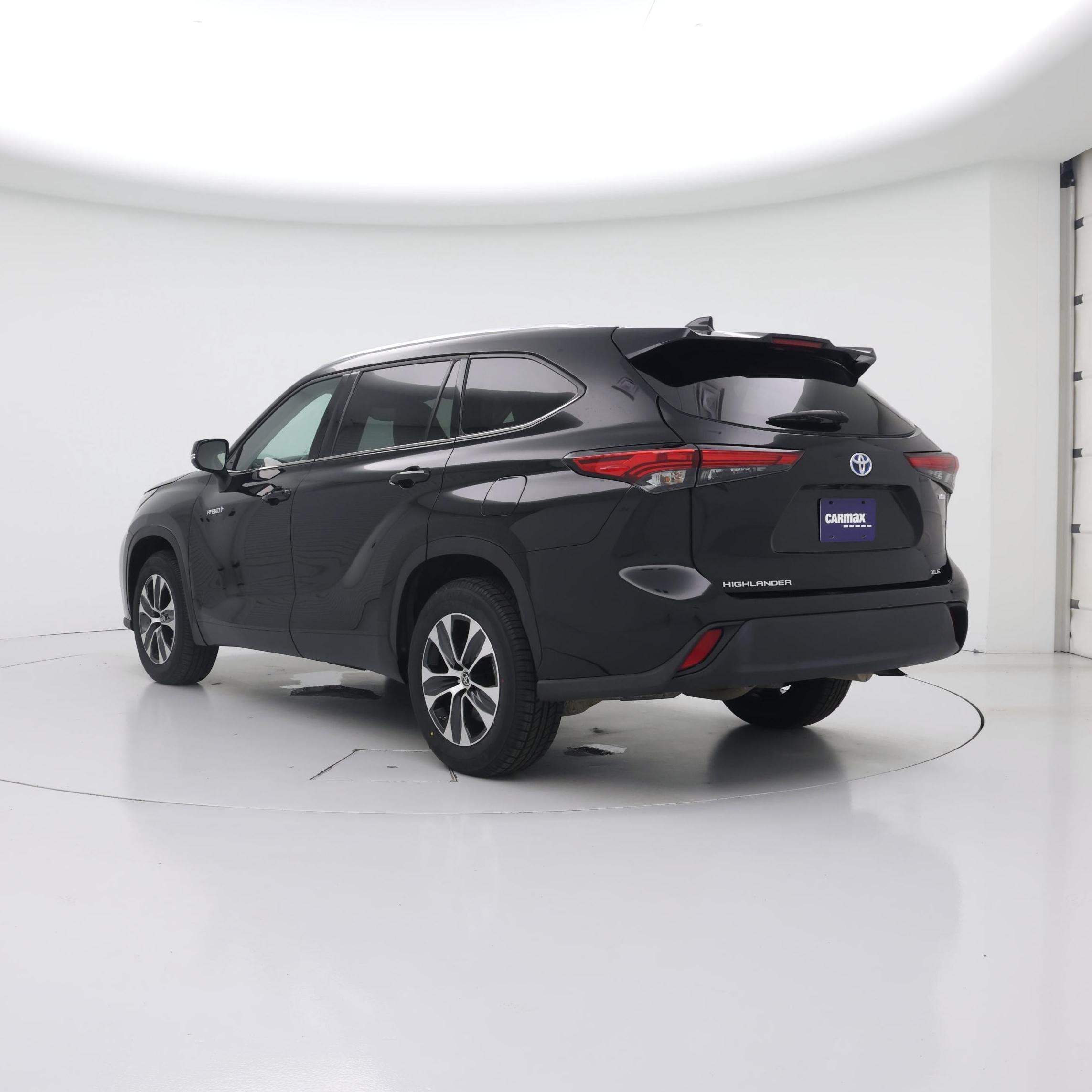 Thumbnail: 2021 Toyota Highlander - 2