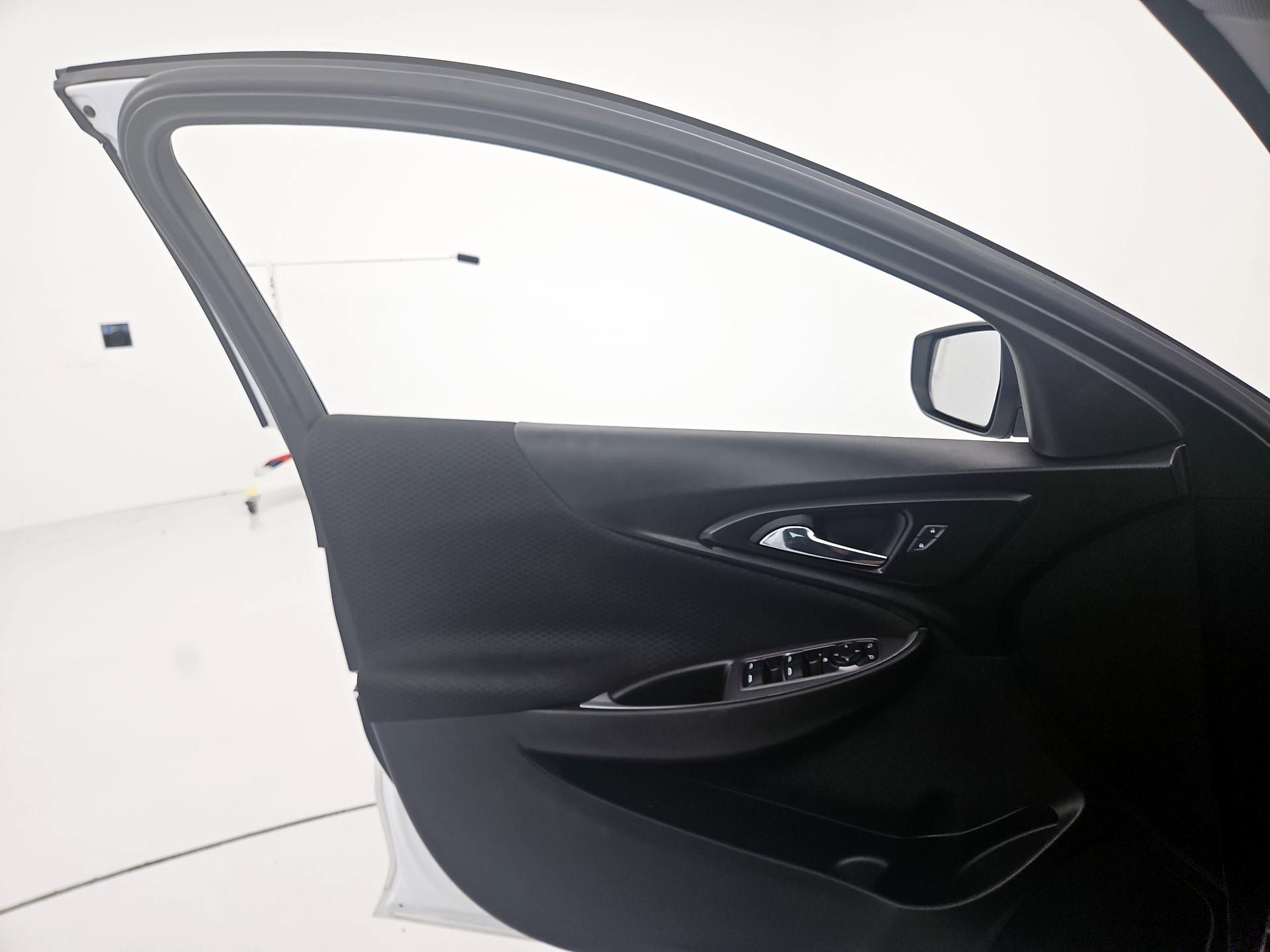 Thumbnail: 2023 Chevrolet Malibu - 12