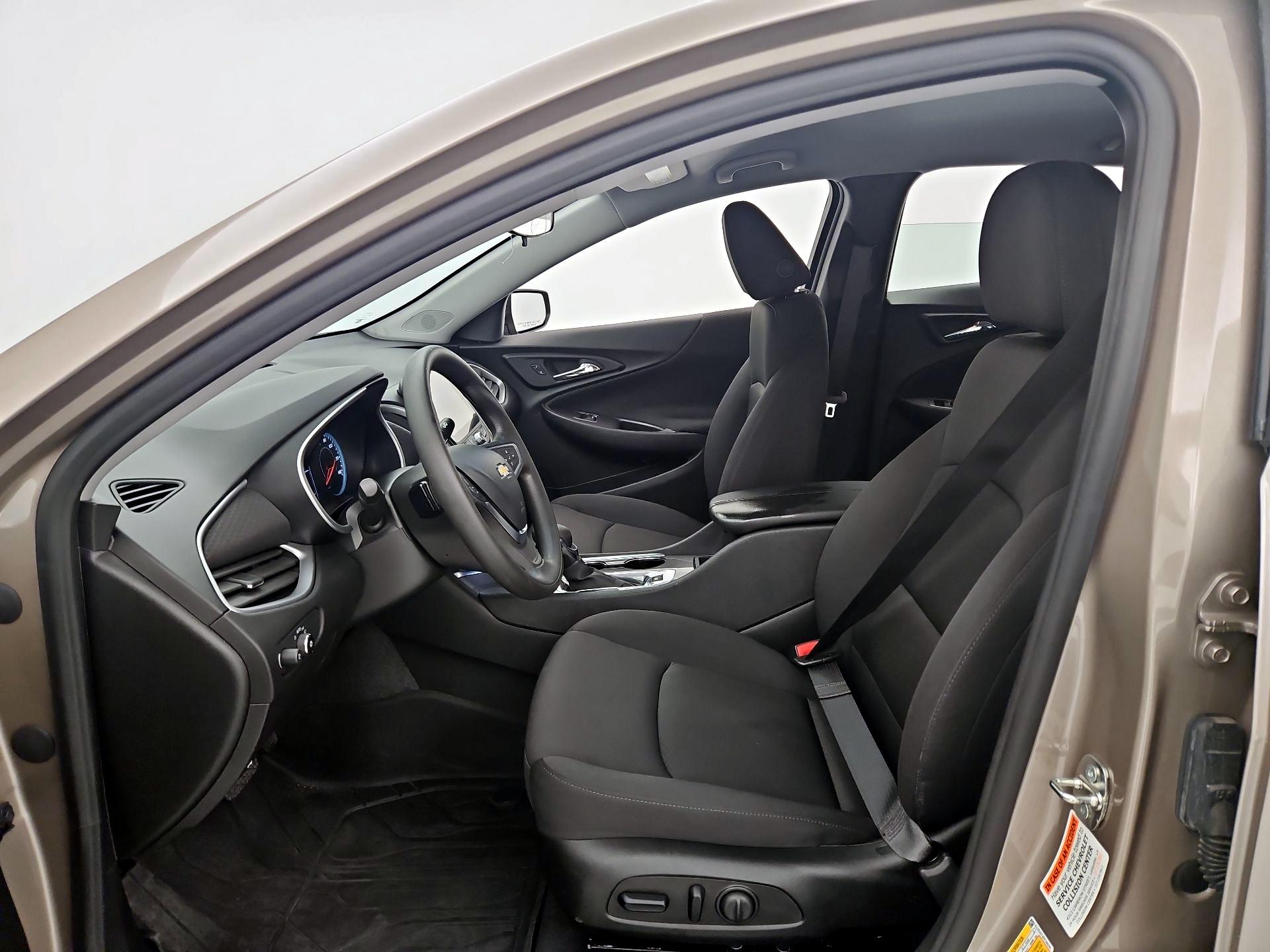 Thumbnail: 2023 Chevrolet Malibu - 11
