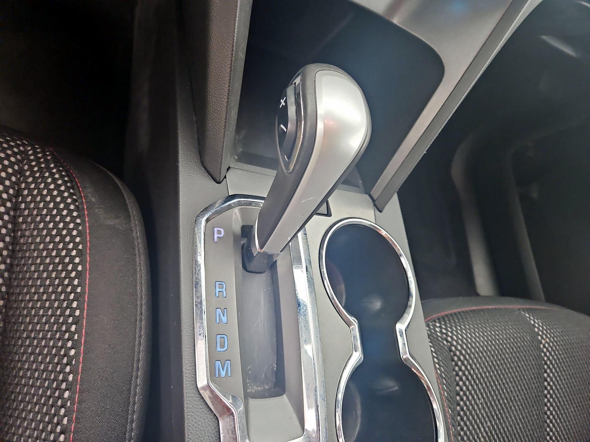 Thumbnail: 2015 Chevrolet Equinox - 16