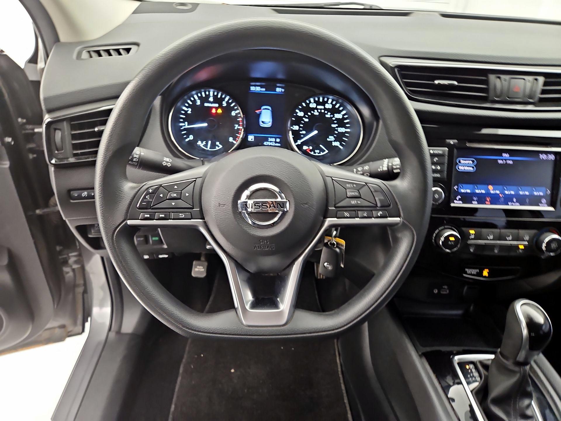Thumbnail: 2020 Nissan Rogue Sport - 10