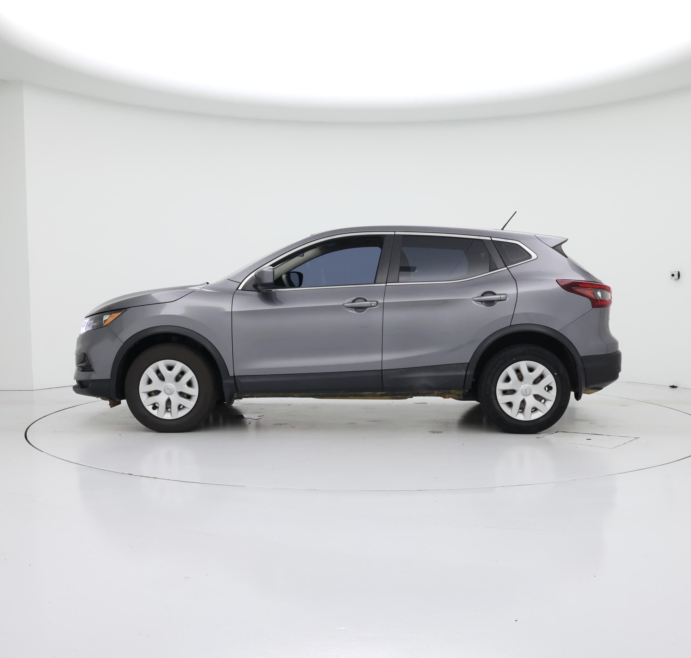Thumbnail: 2020 Nissan Rogue Sport - 3